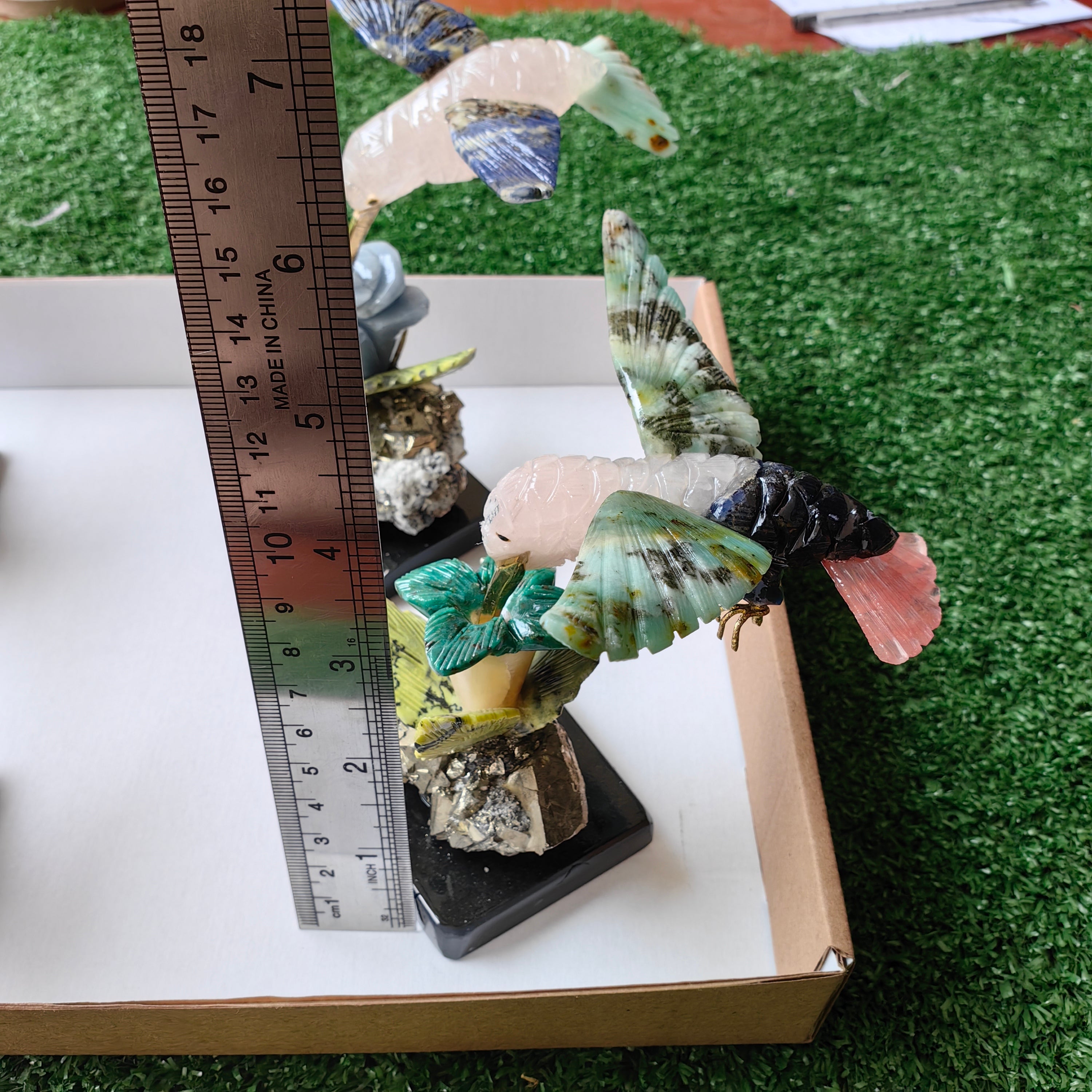 Lot 4 pcs hummingbird mixted stones