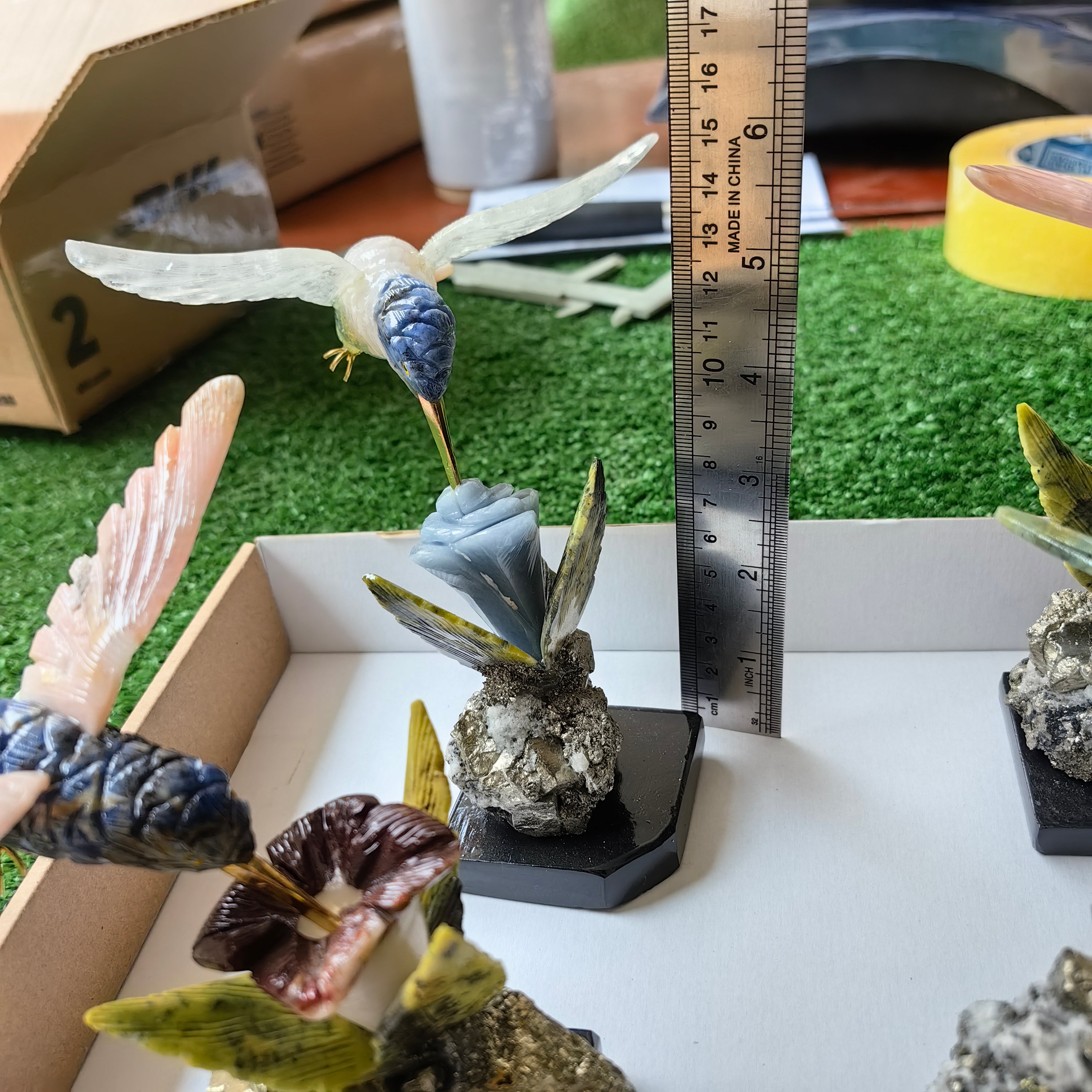 Lot 4 pcs hummingbird mixted stones