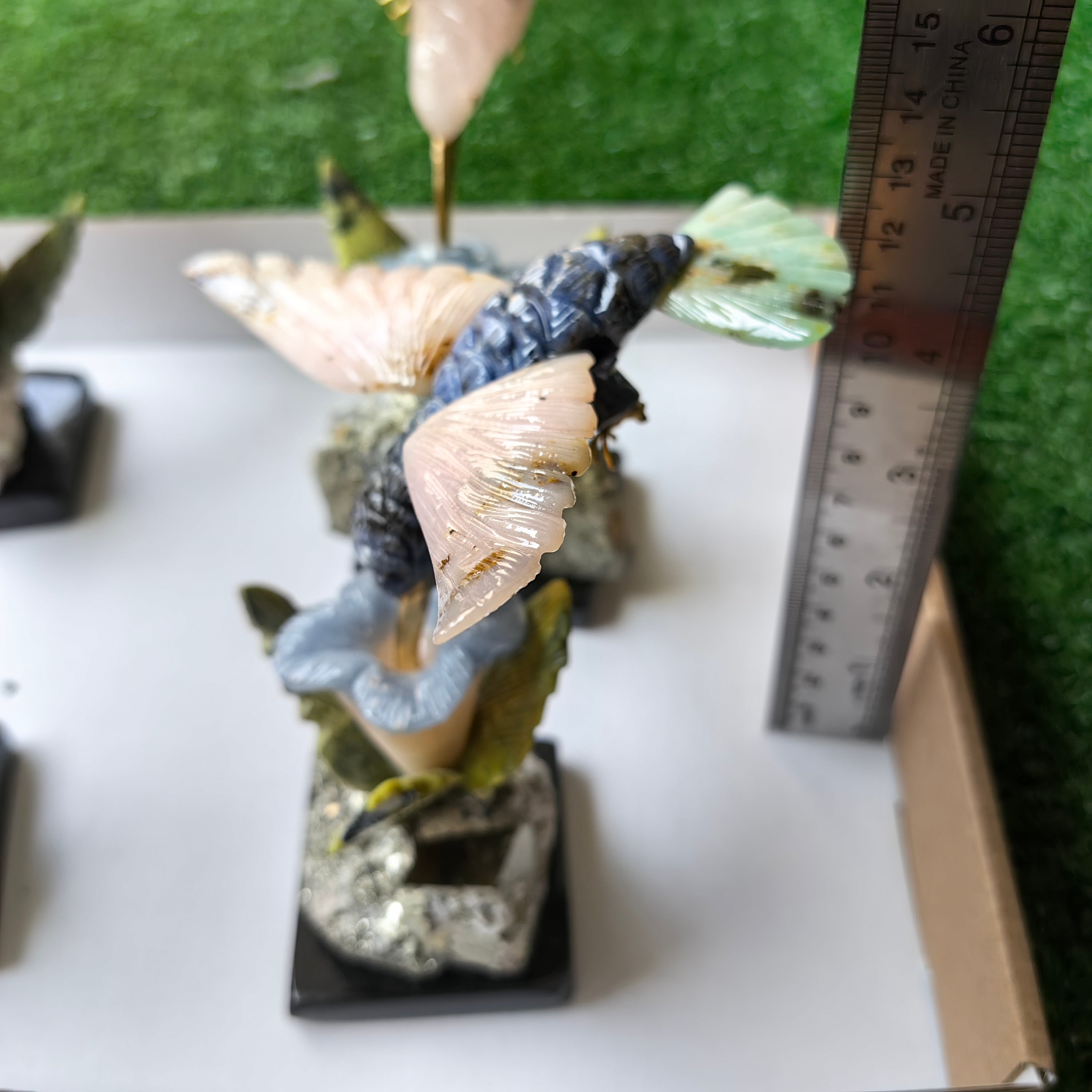 Lot 4 pcs hummingbird mixted stones