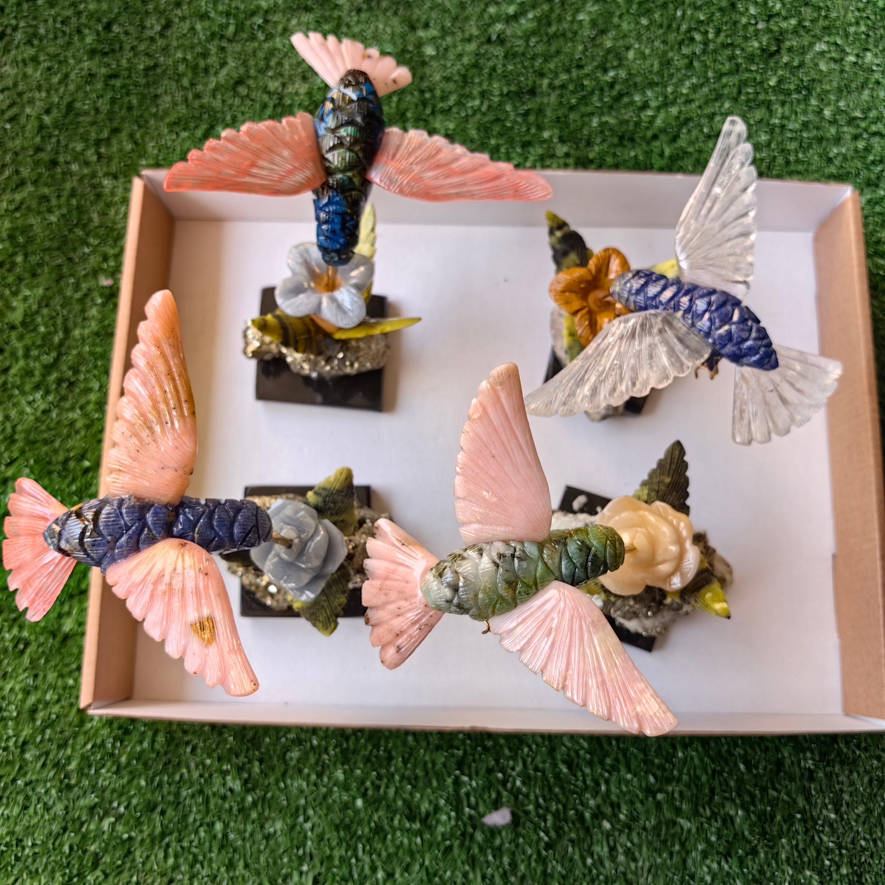 Lot 4 pcs hummingbird mixted stones