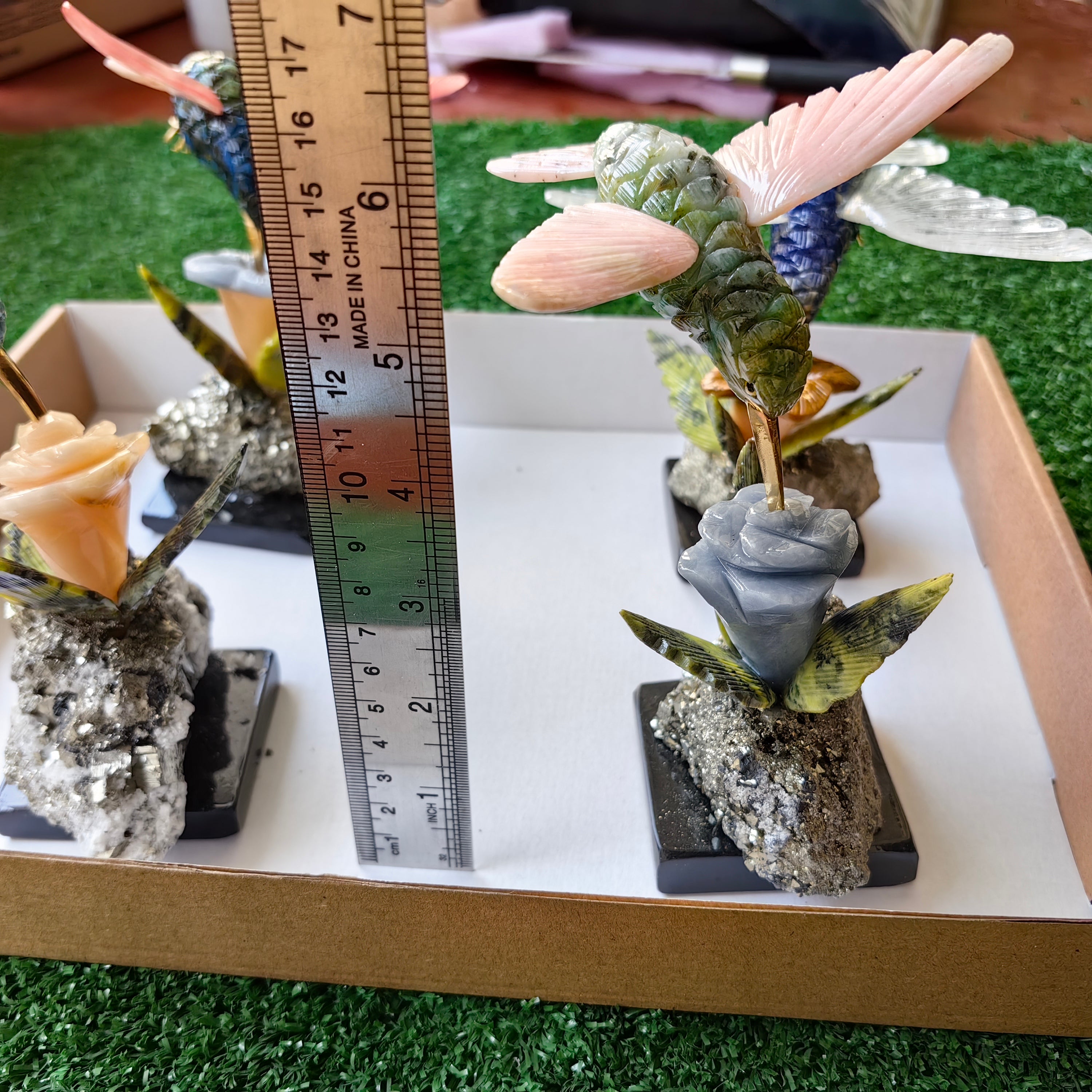 Lot 4 pcs hummingbird mixted stones