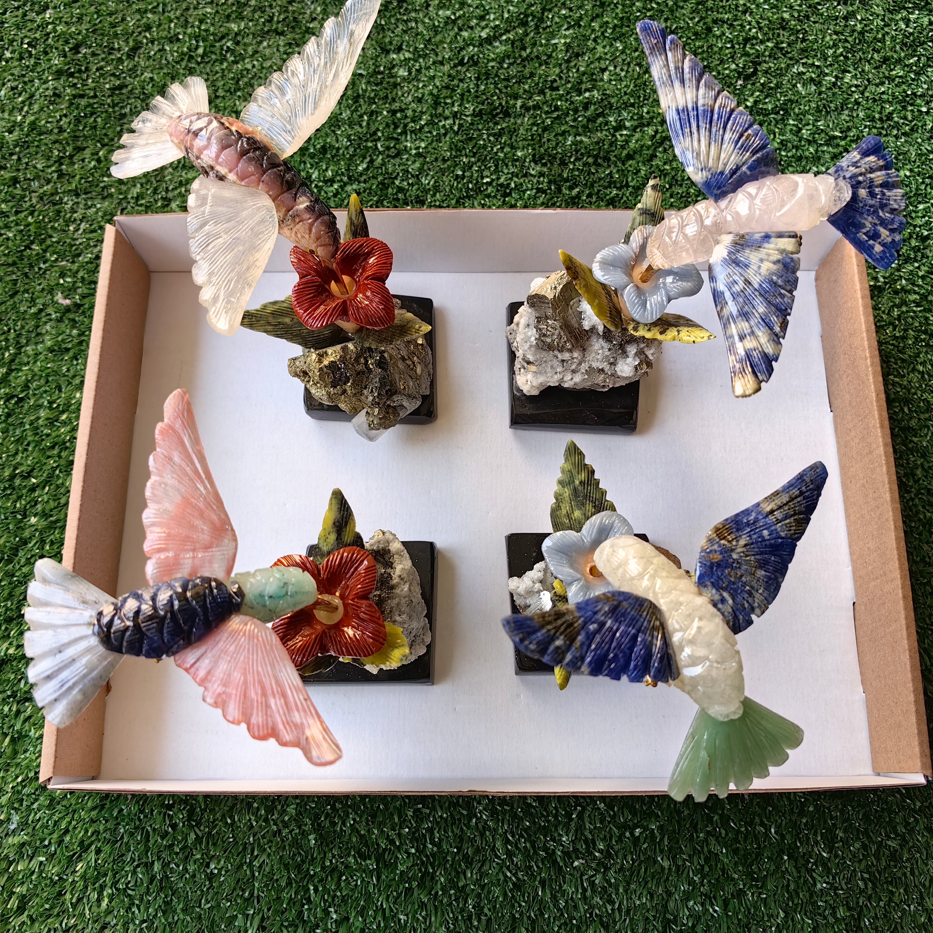 Lot 4 pcs hummingbird mixted stones