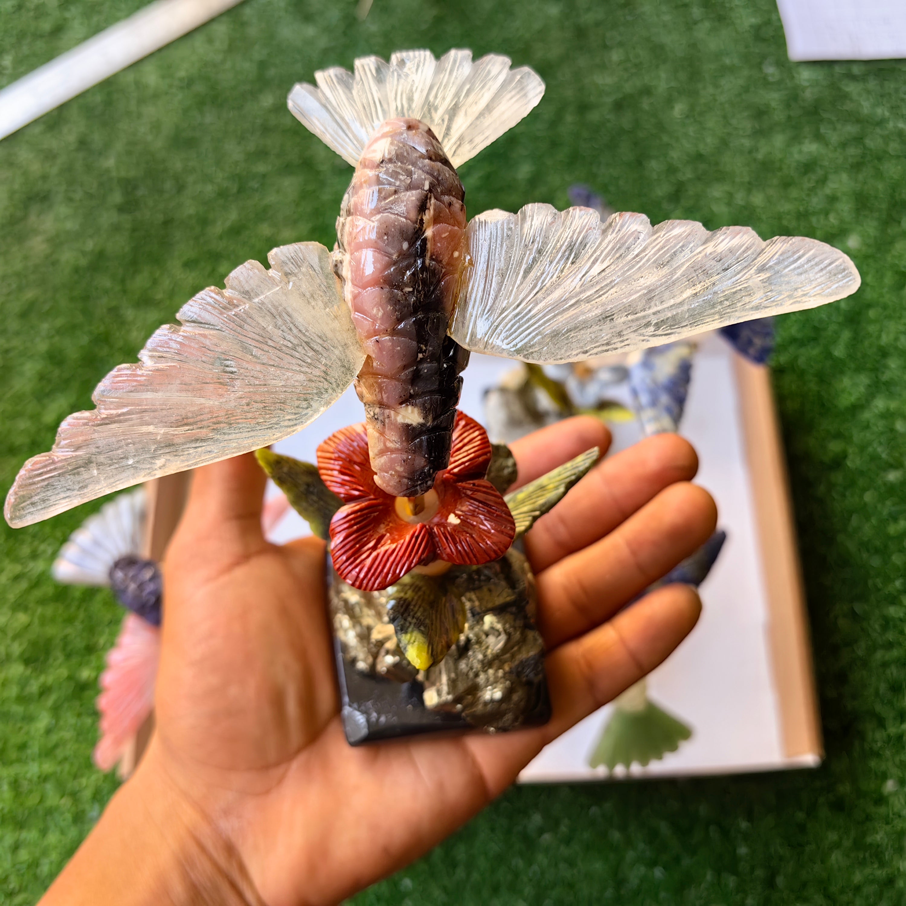 Lot 4 pcs hummingbird mixted stones