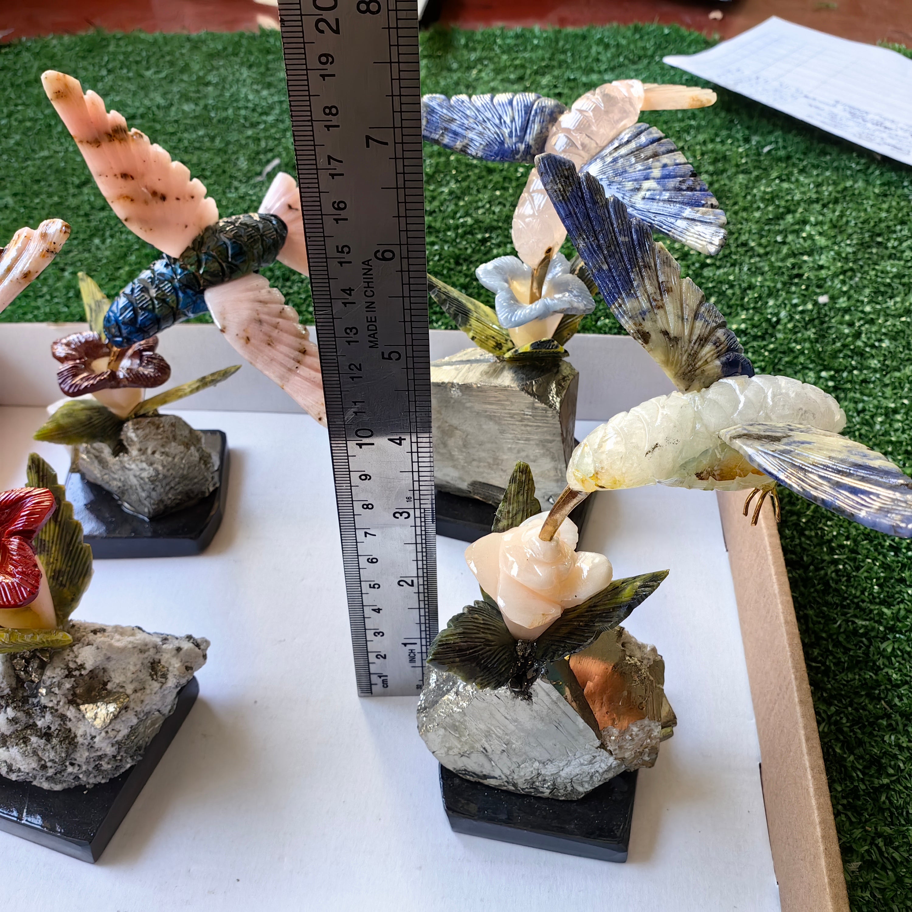 Lot 4 pcs hummingbird mixted stones