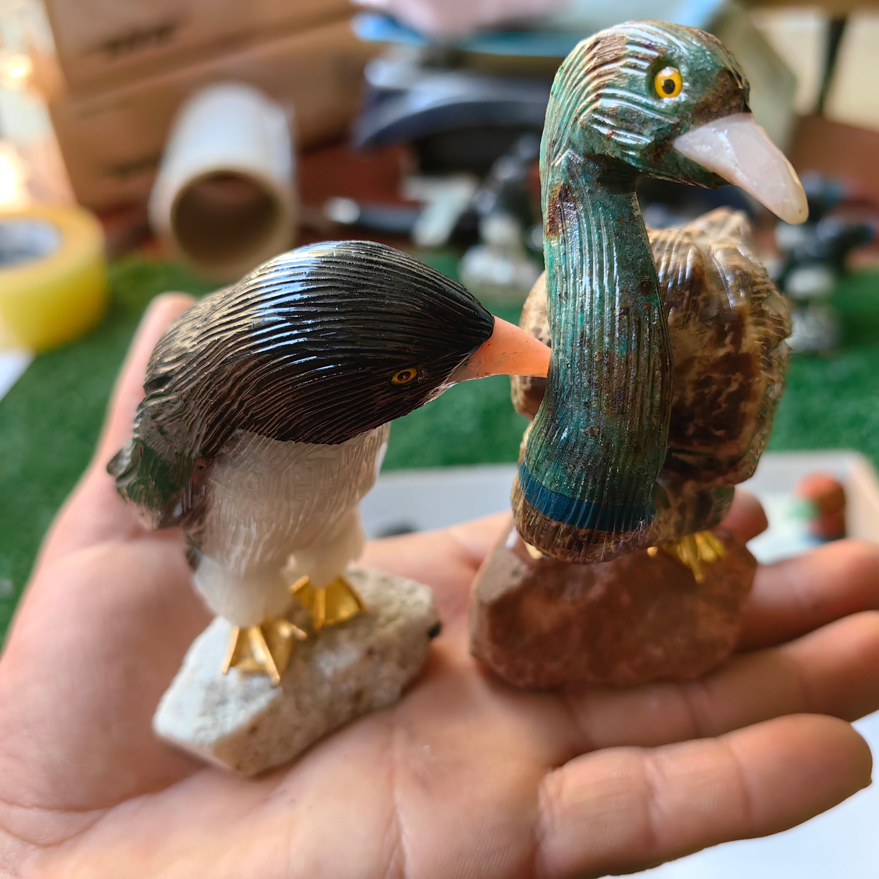 Lot 8 pcs Bird mixted stones