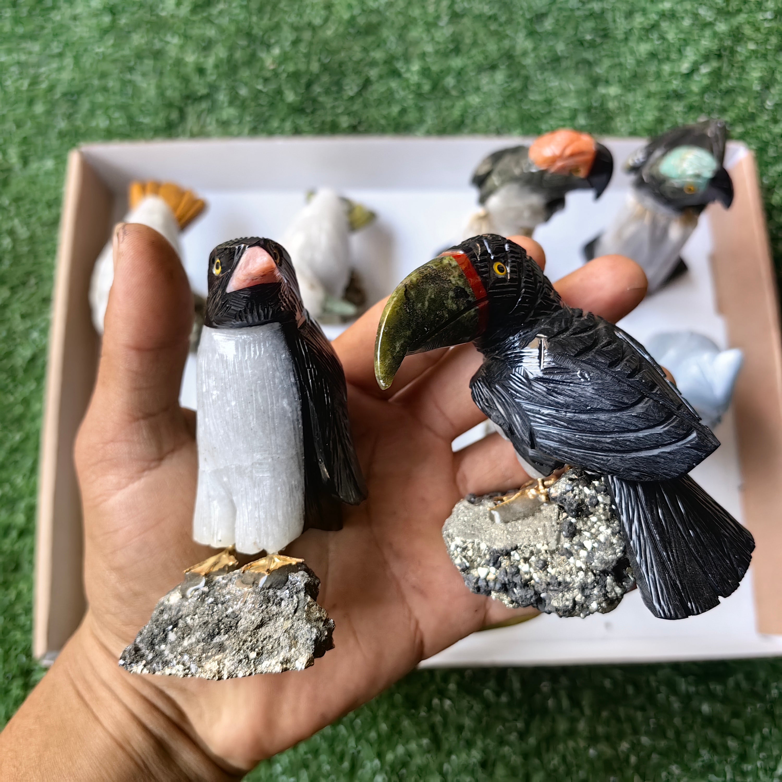 Lot 10 pcs Bird mixted stones