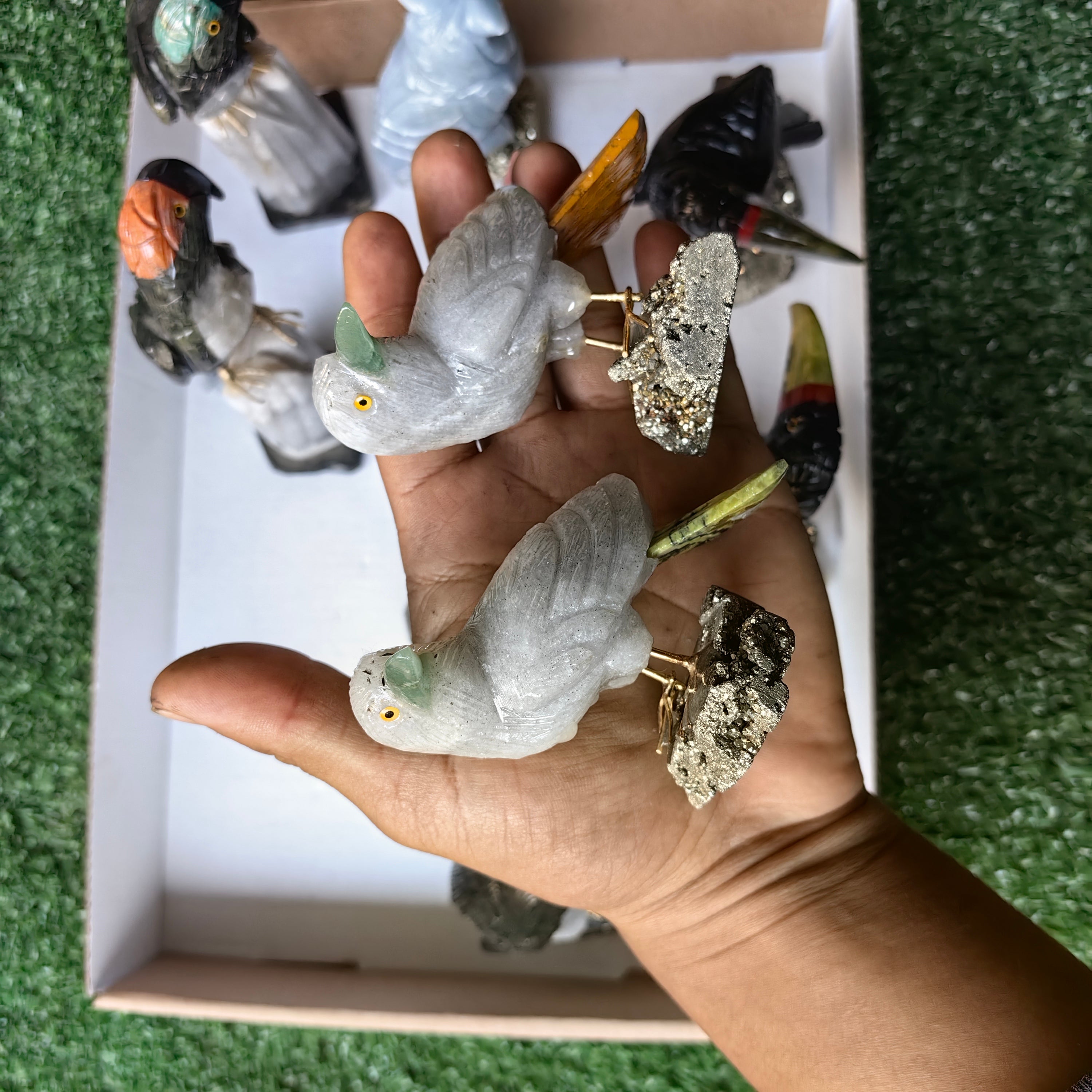 Lot 10 pcs Bird mixted stones