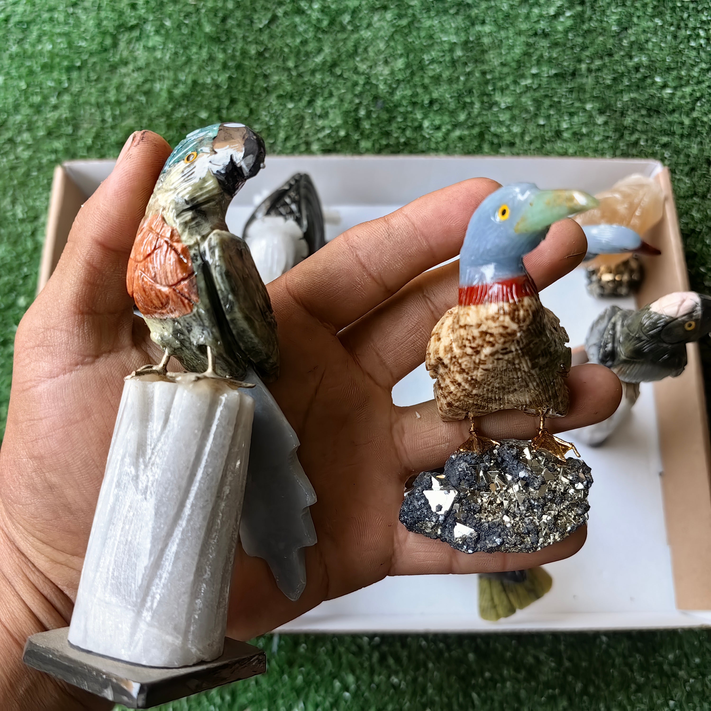 Lot 10 pcs Bird mixted stones