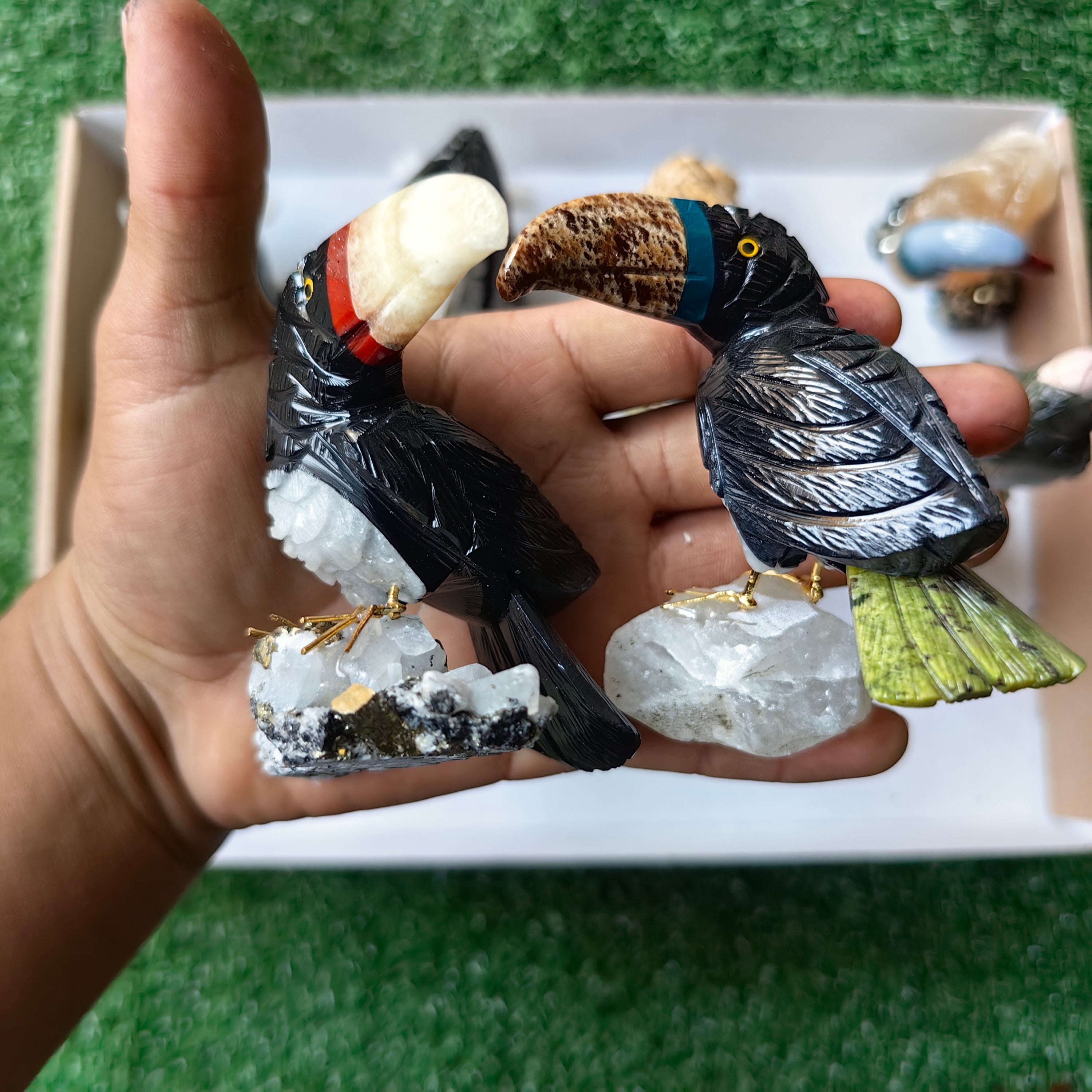 Lot 10 pcs Bird mixted stones