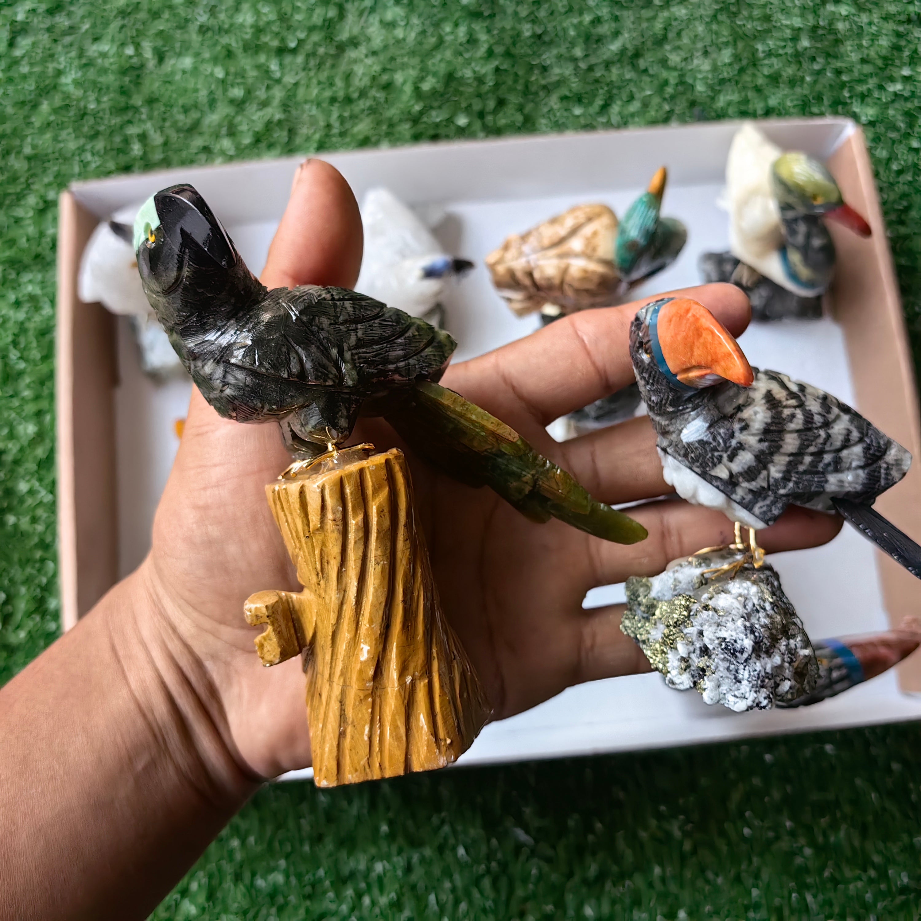 Lot 10 pcs Bird mixted stones