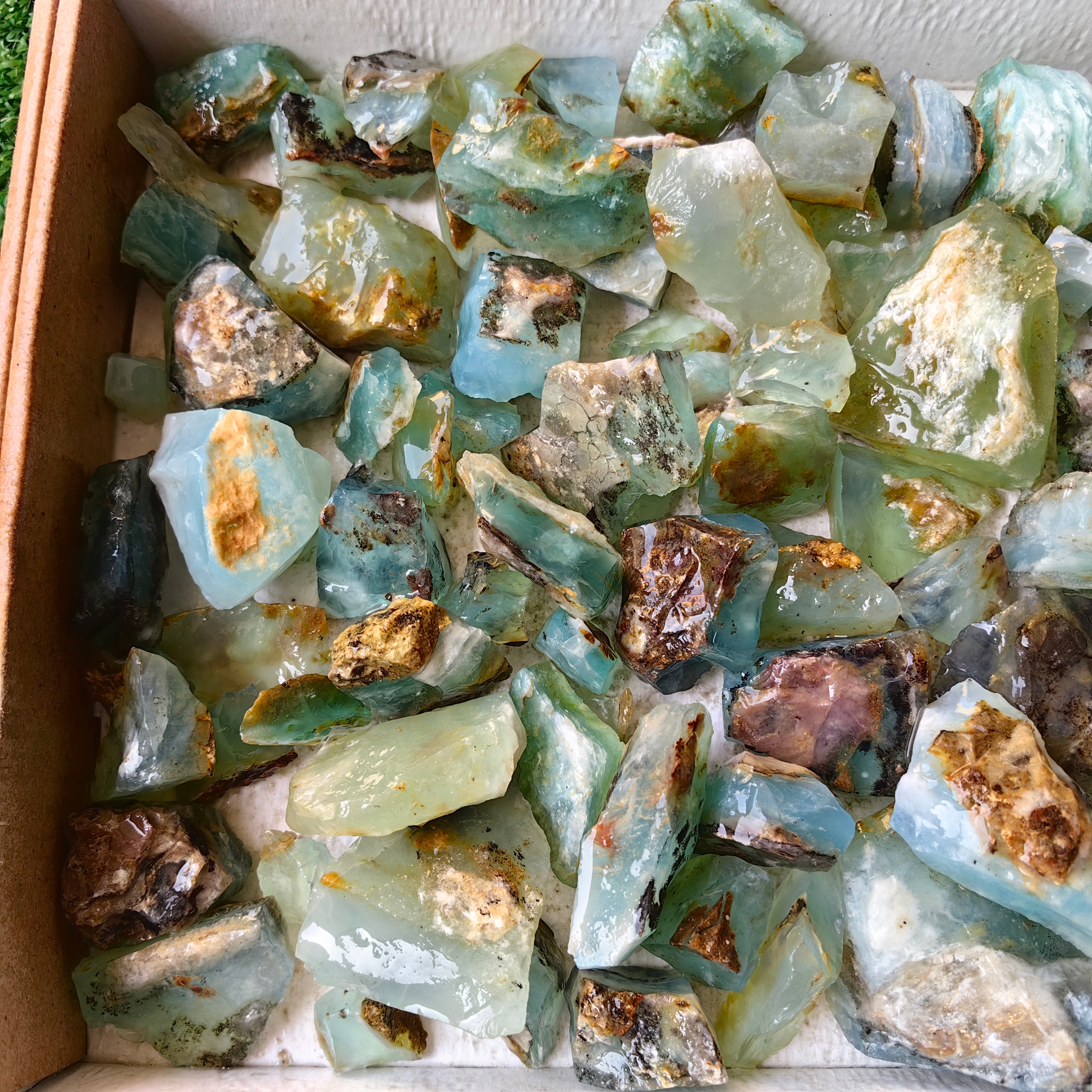 Lot 1.5 kg Andean Opal rough