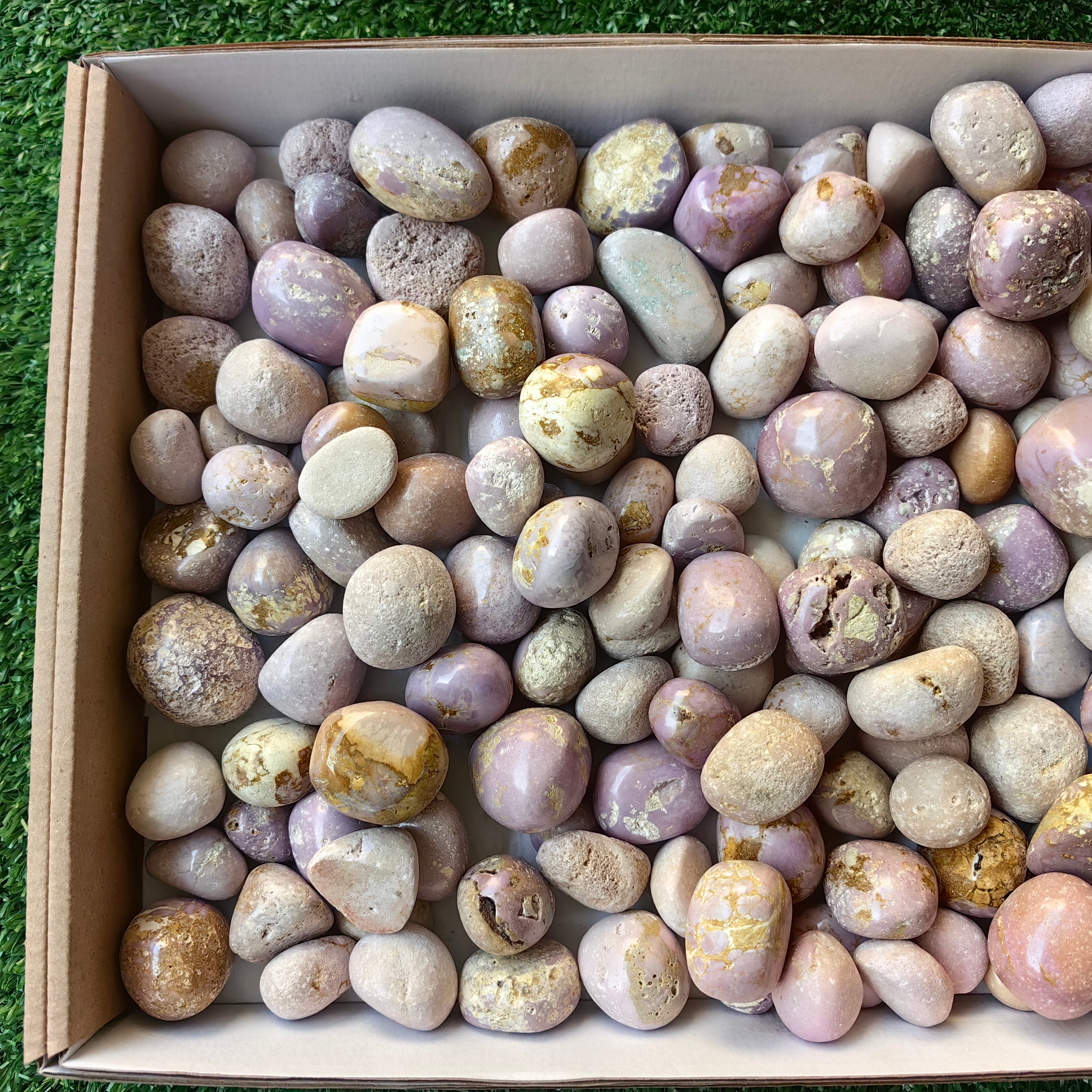 Lot 2.3 kg Phosphosiderite Tumbled