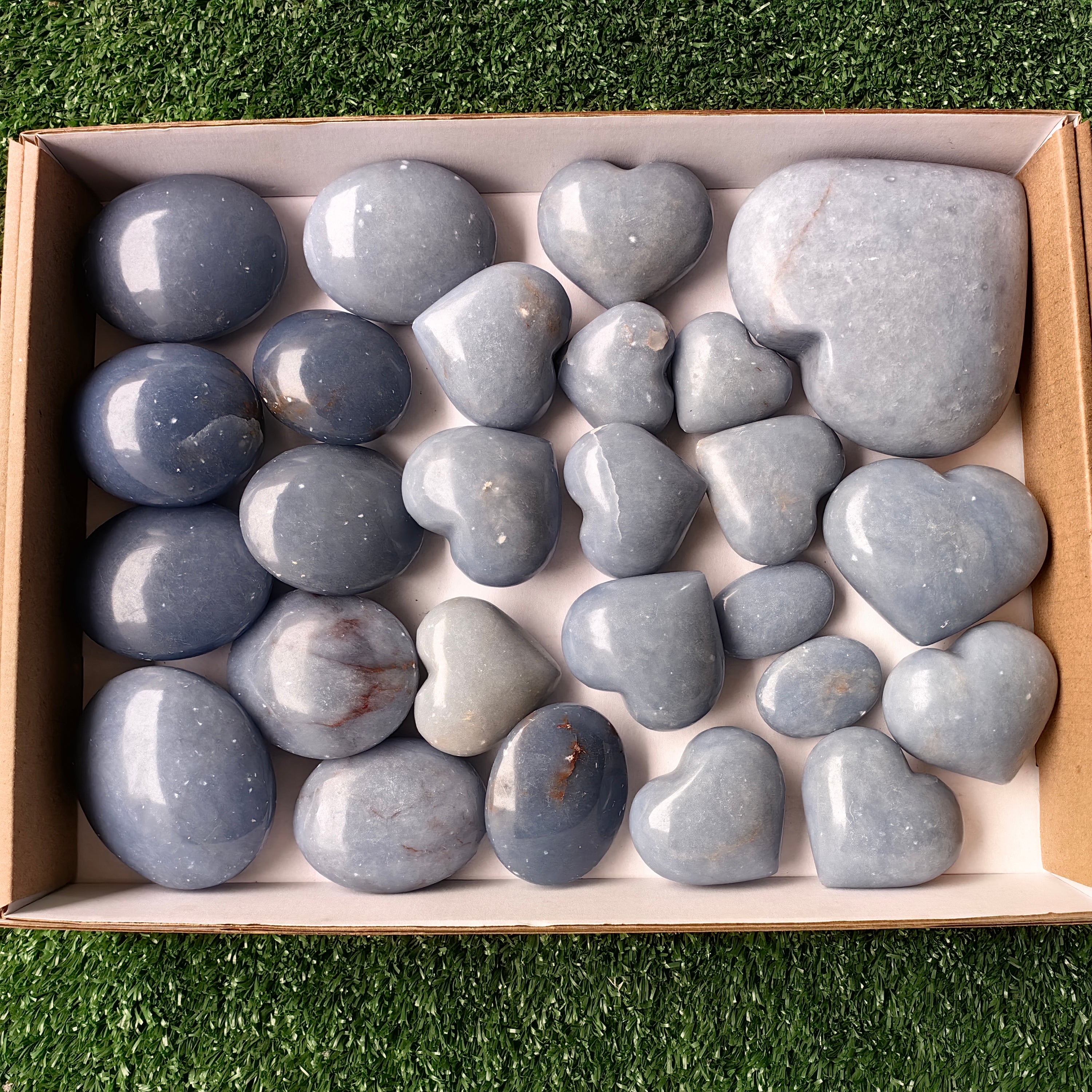 Lot 36 pcs Angelite palm and heart