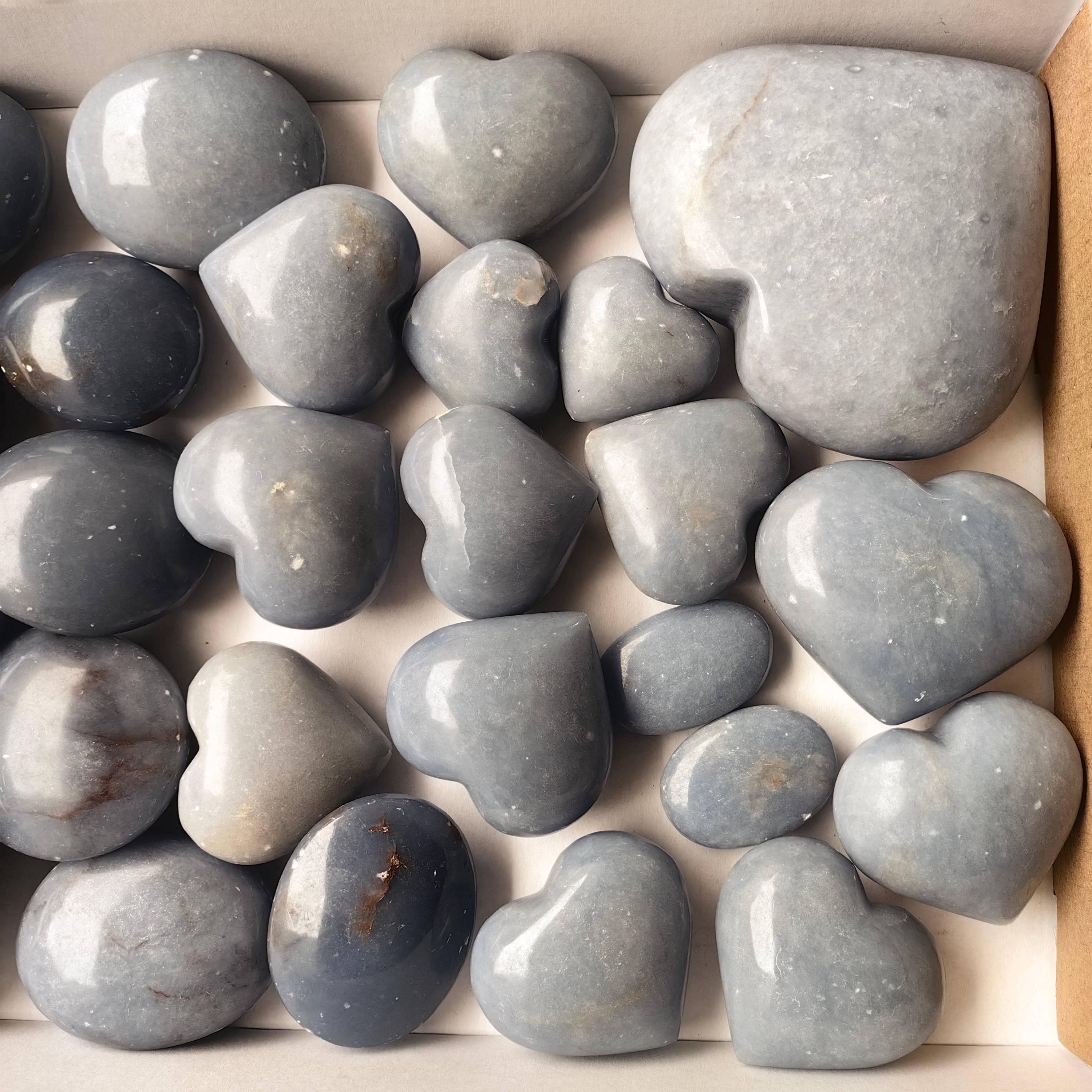 Lot 36 pcs Angelite palm and heart