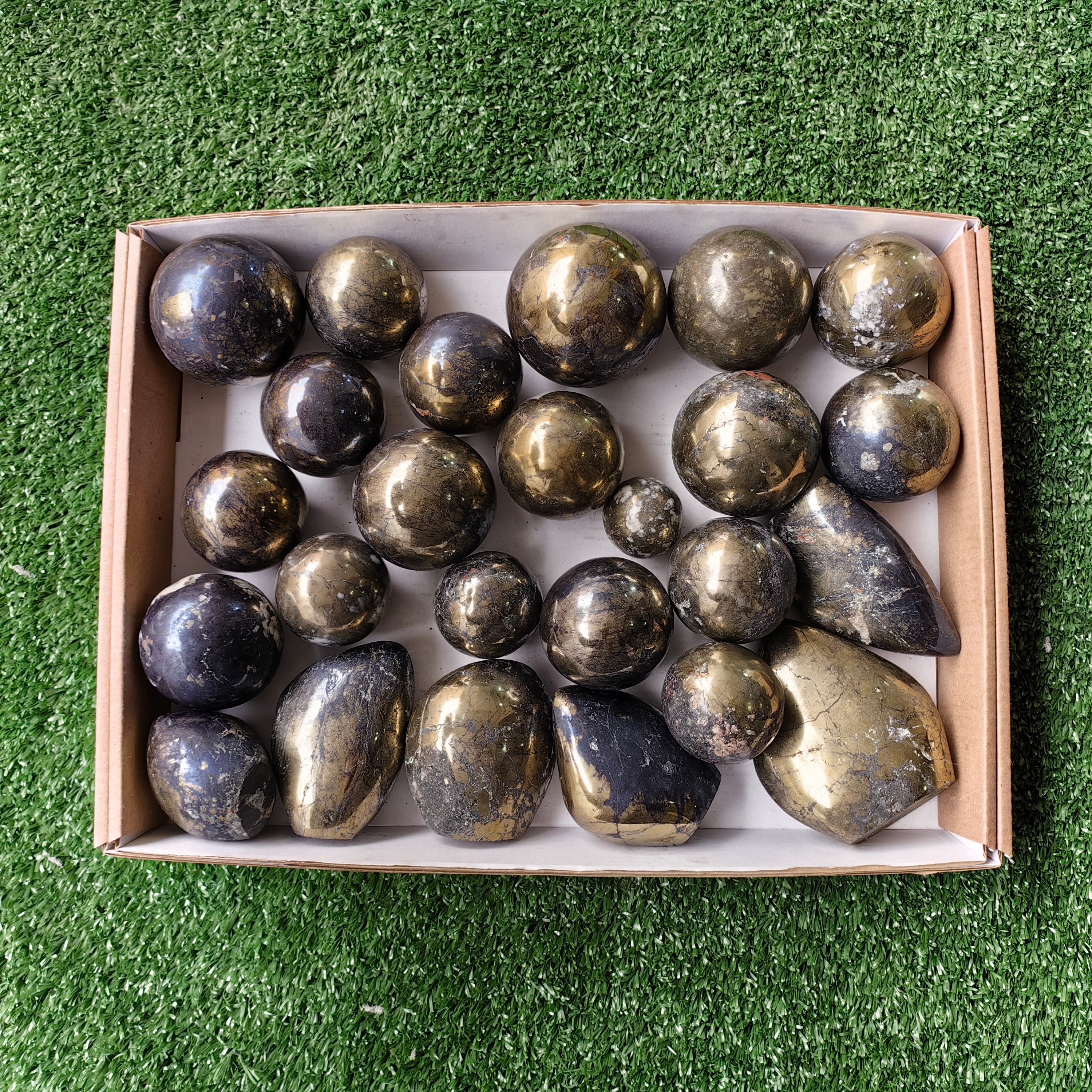Lot 25 pcs Covellite on Chalcopyrite Sphere and Flame