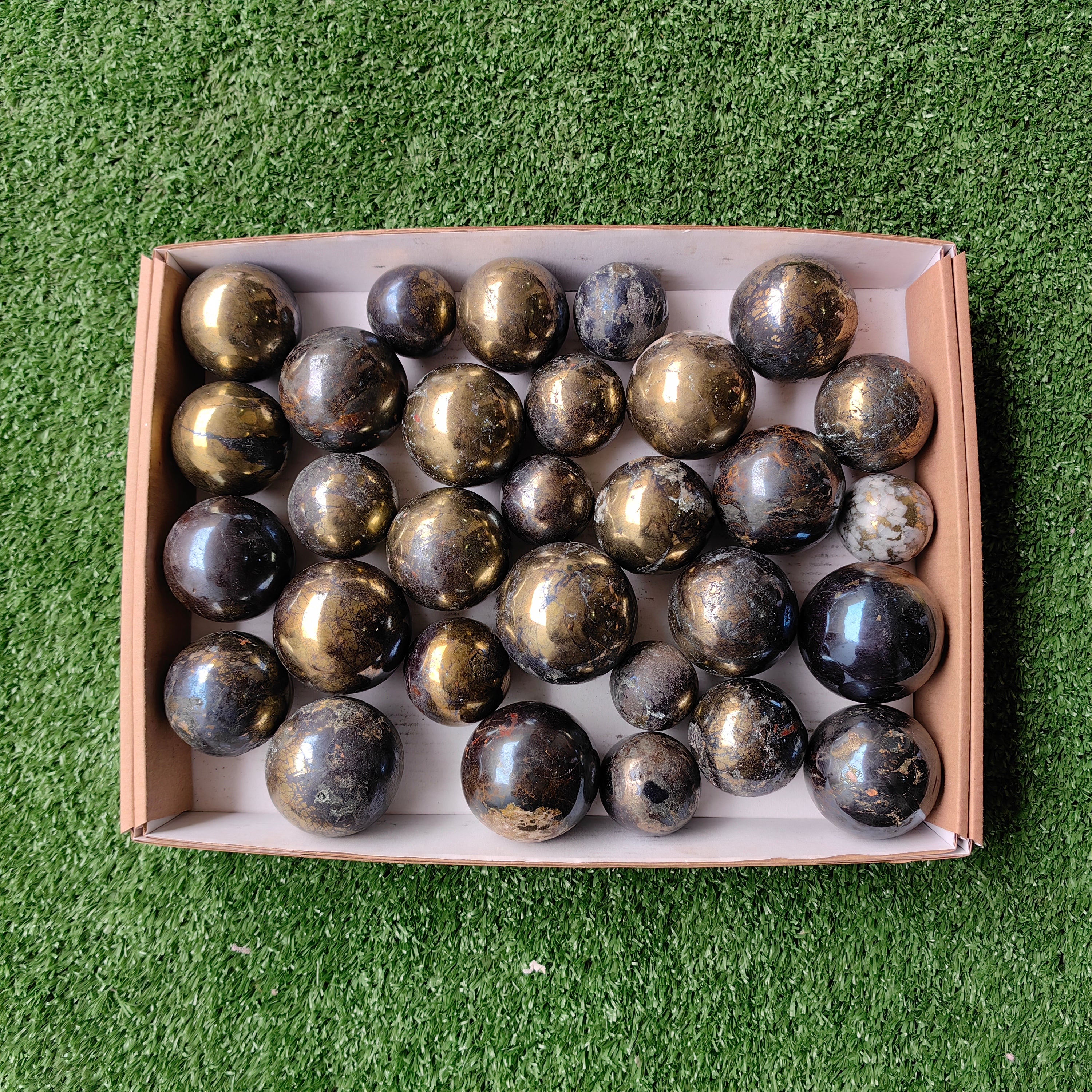 Lot 30 pcs Covellite on Chalcopyrite Sphere