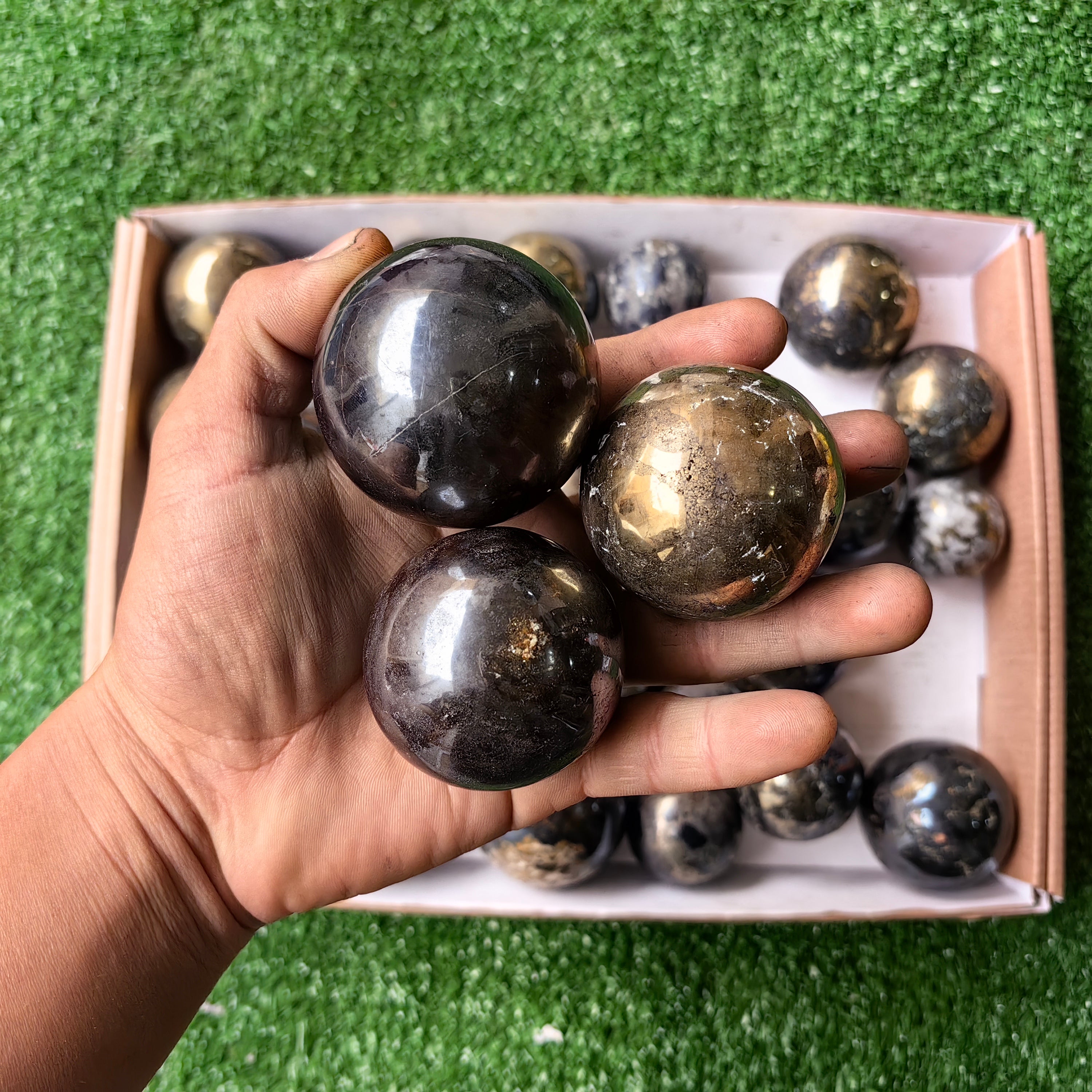 Lot 30 pcs Covellite on Chalcopyrite Sphere