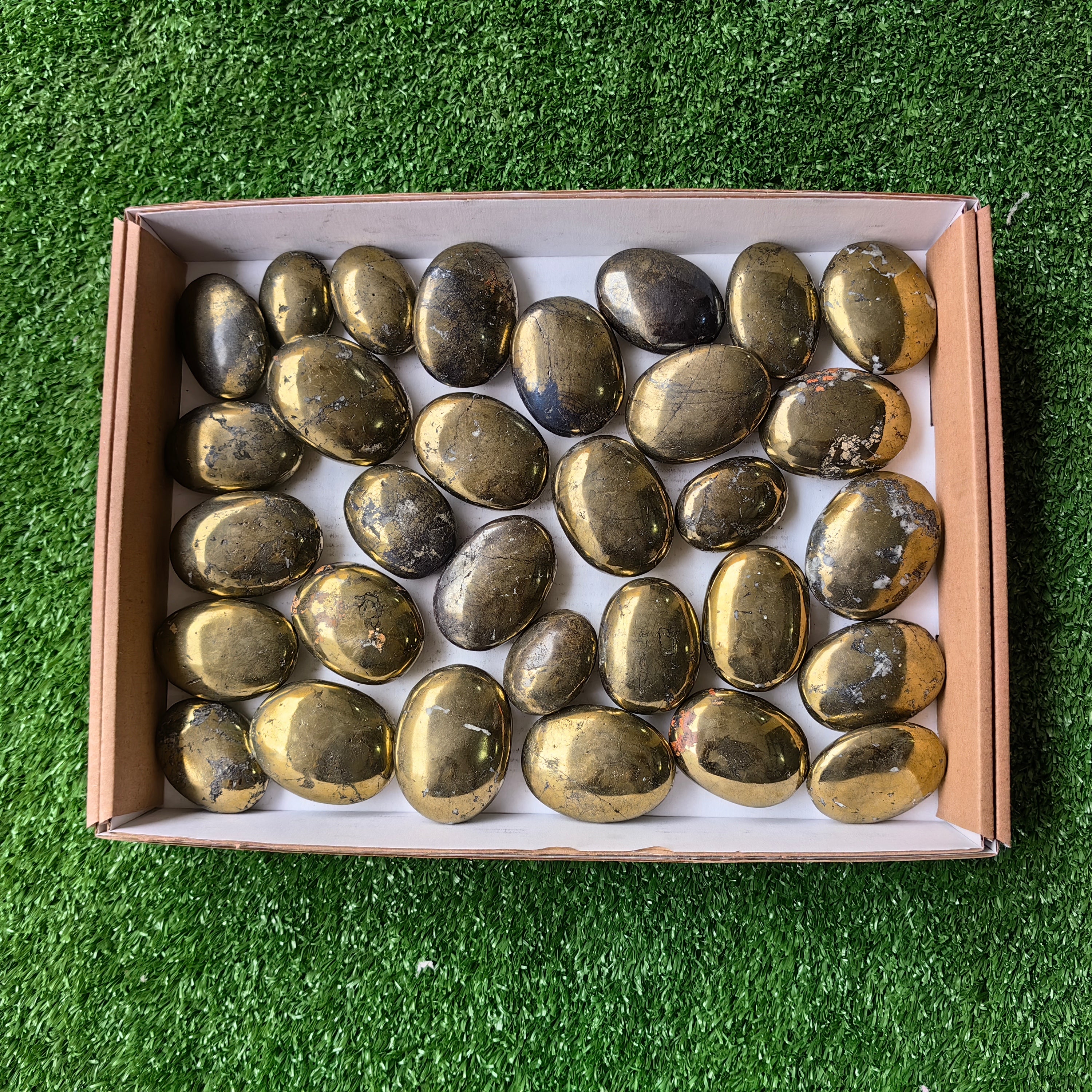 Lot 31 pcs Covellite on Chalcopyrite Palm