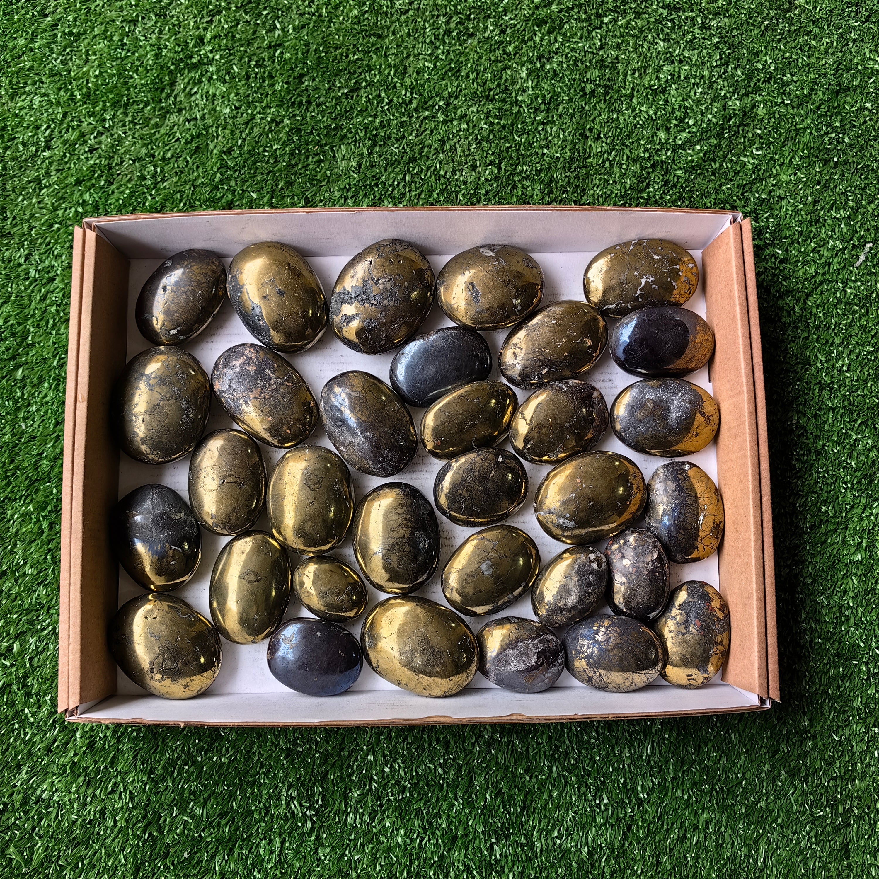 Lot 33 pcs Covellite on Chalcopyrite Palm