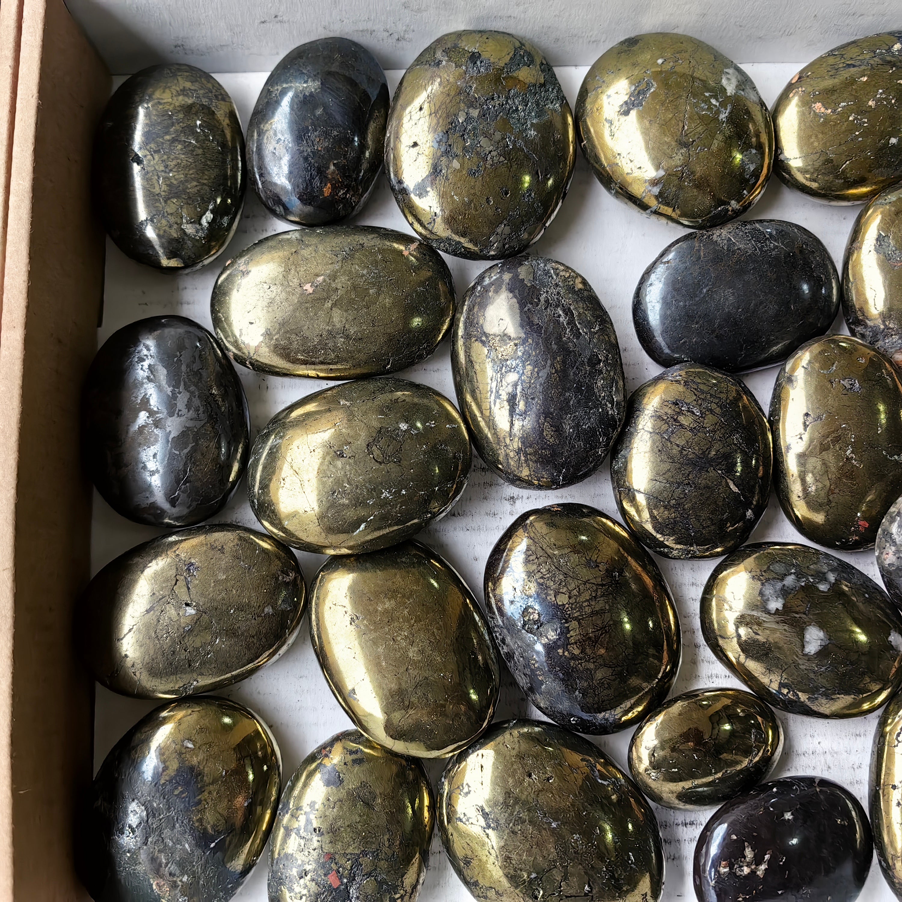 Lot 33 pcs Covellite on Chalcopyrite Palm