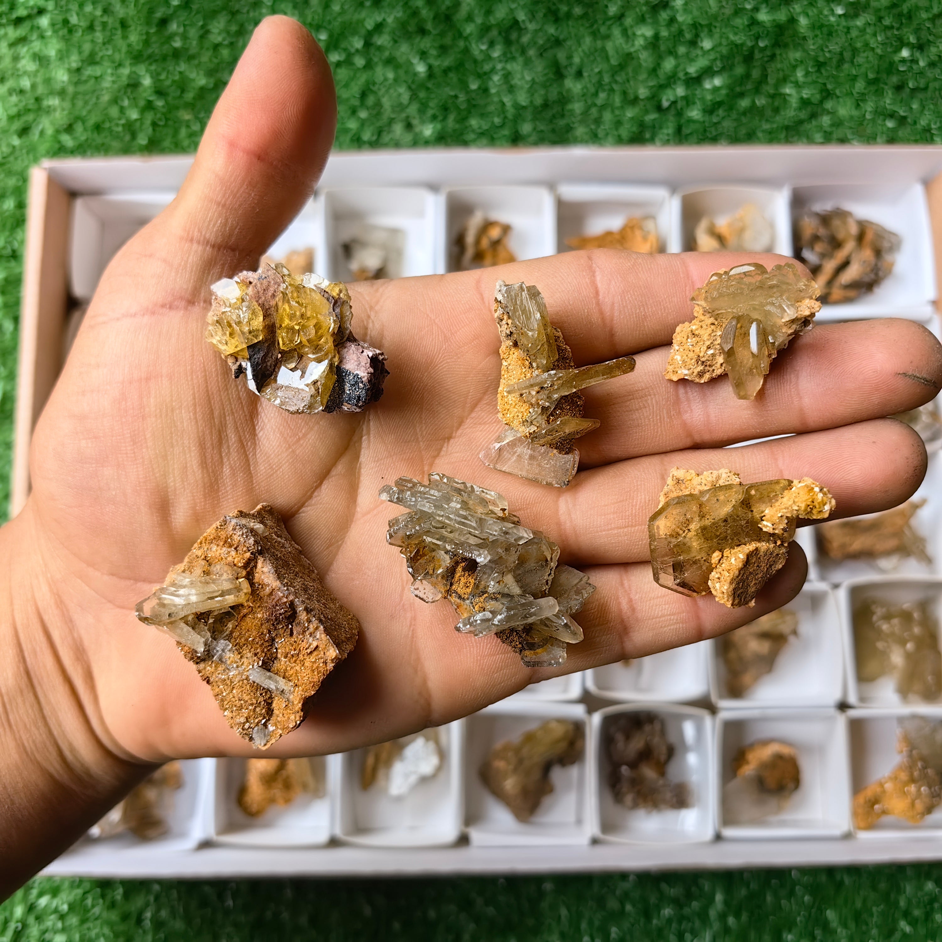 Lot 35 pcs Baryte Crystal