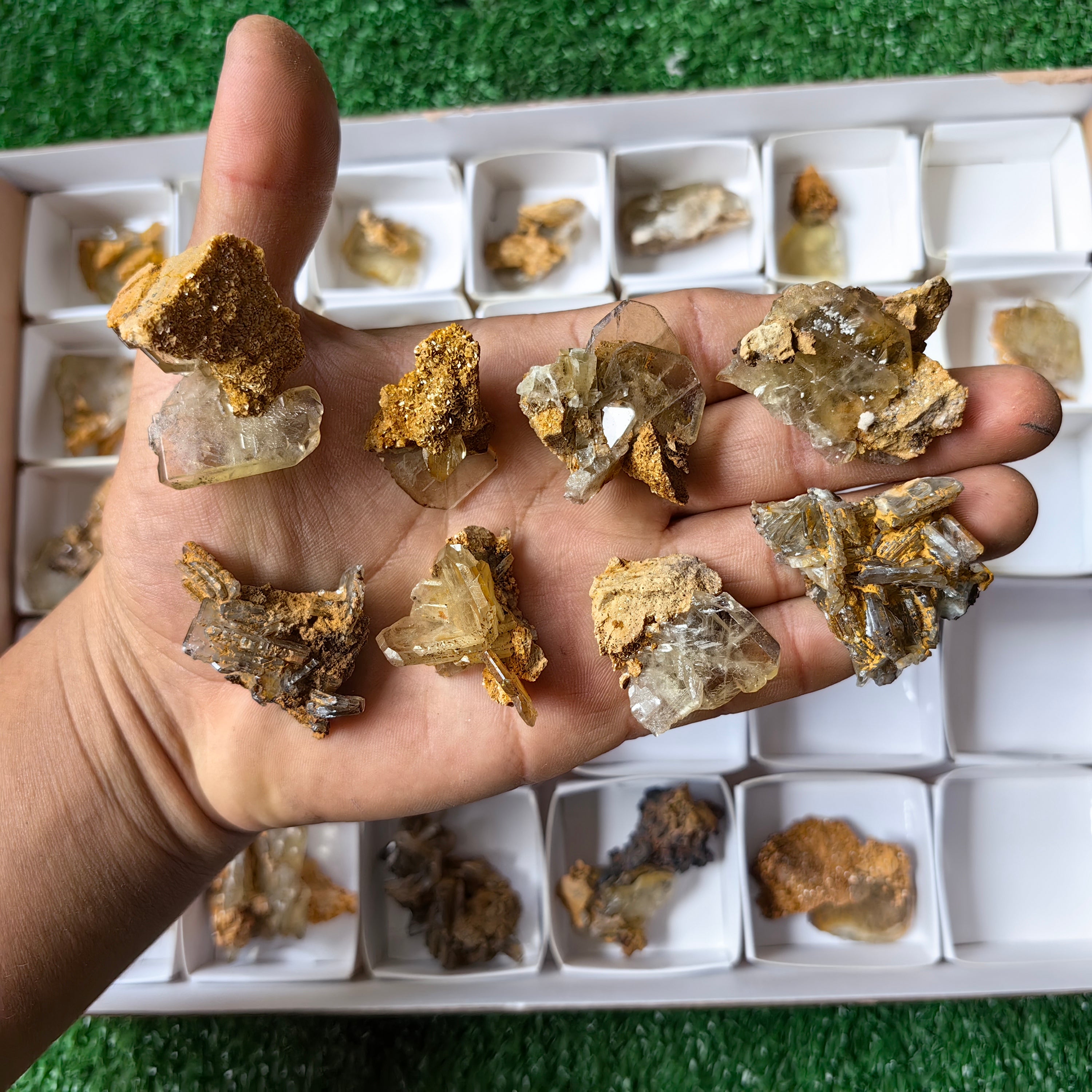 Lot 33 pcs Baryte Crystal