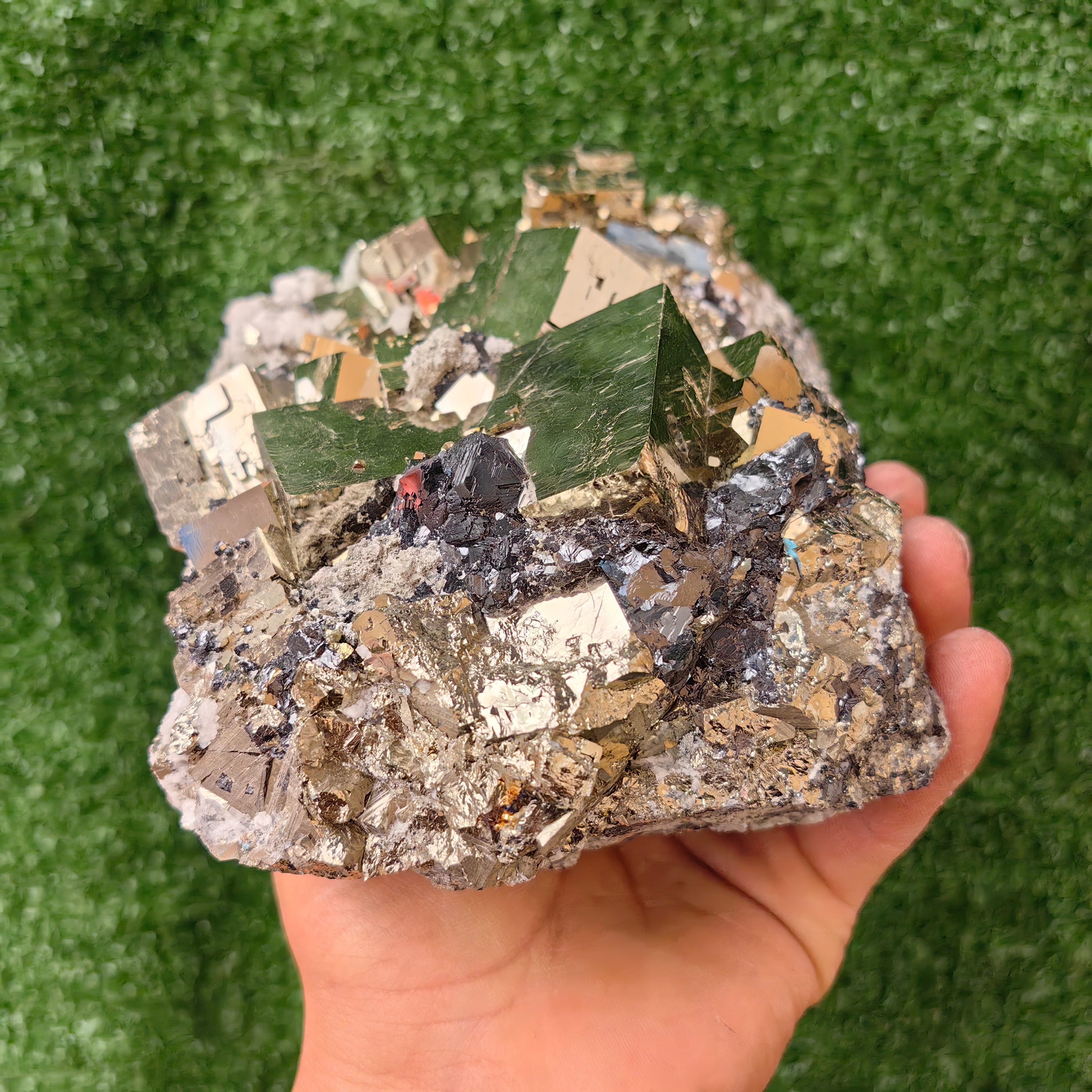 1 pc Pyrite Cubic with Sphalerite