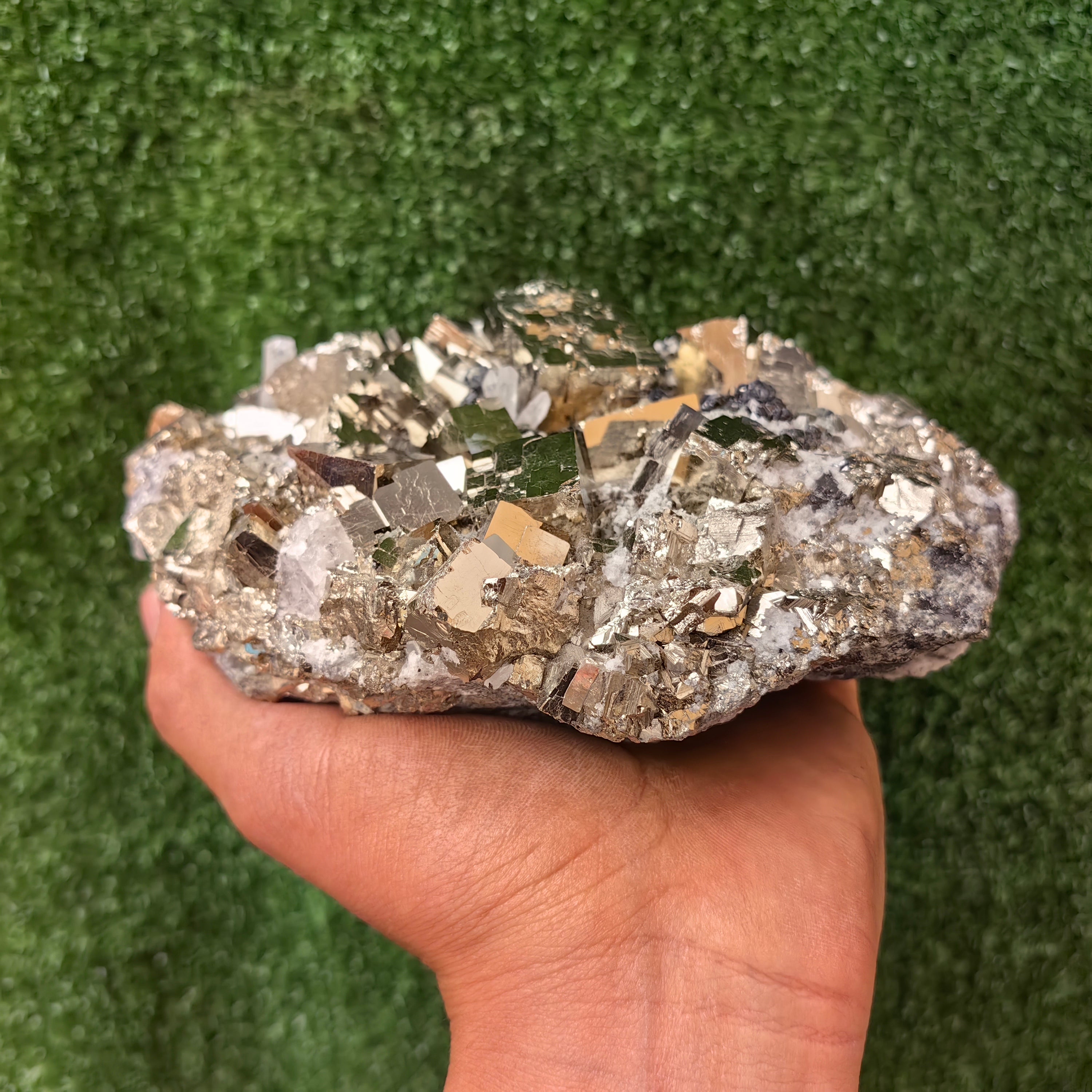 1 pc Pyrite Cubic with Sphalerite