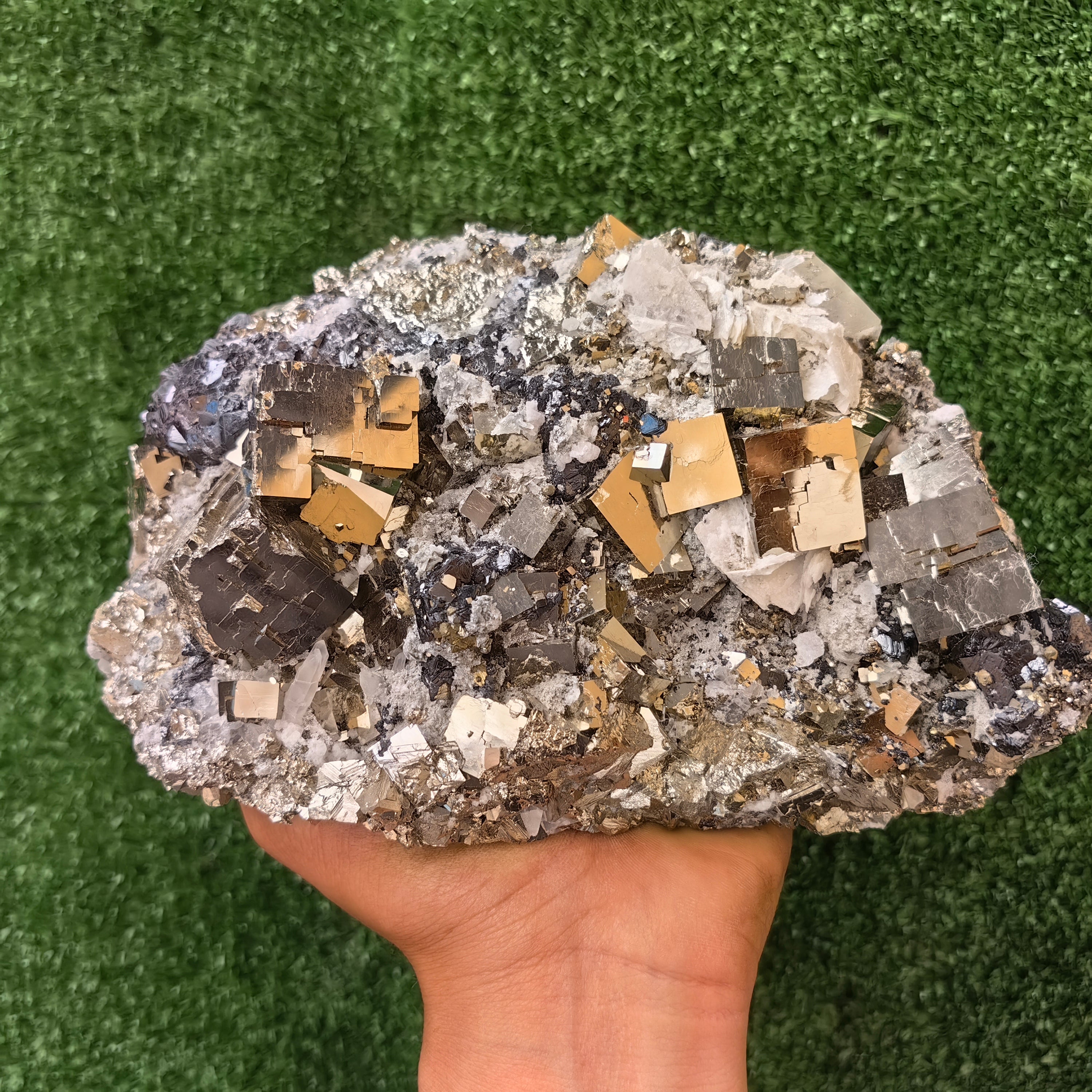 1 pc Pyrite Cubic with Sphalerite and Quartz – INKA MINERALS PERU