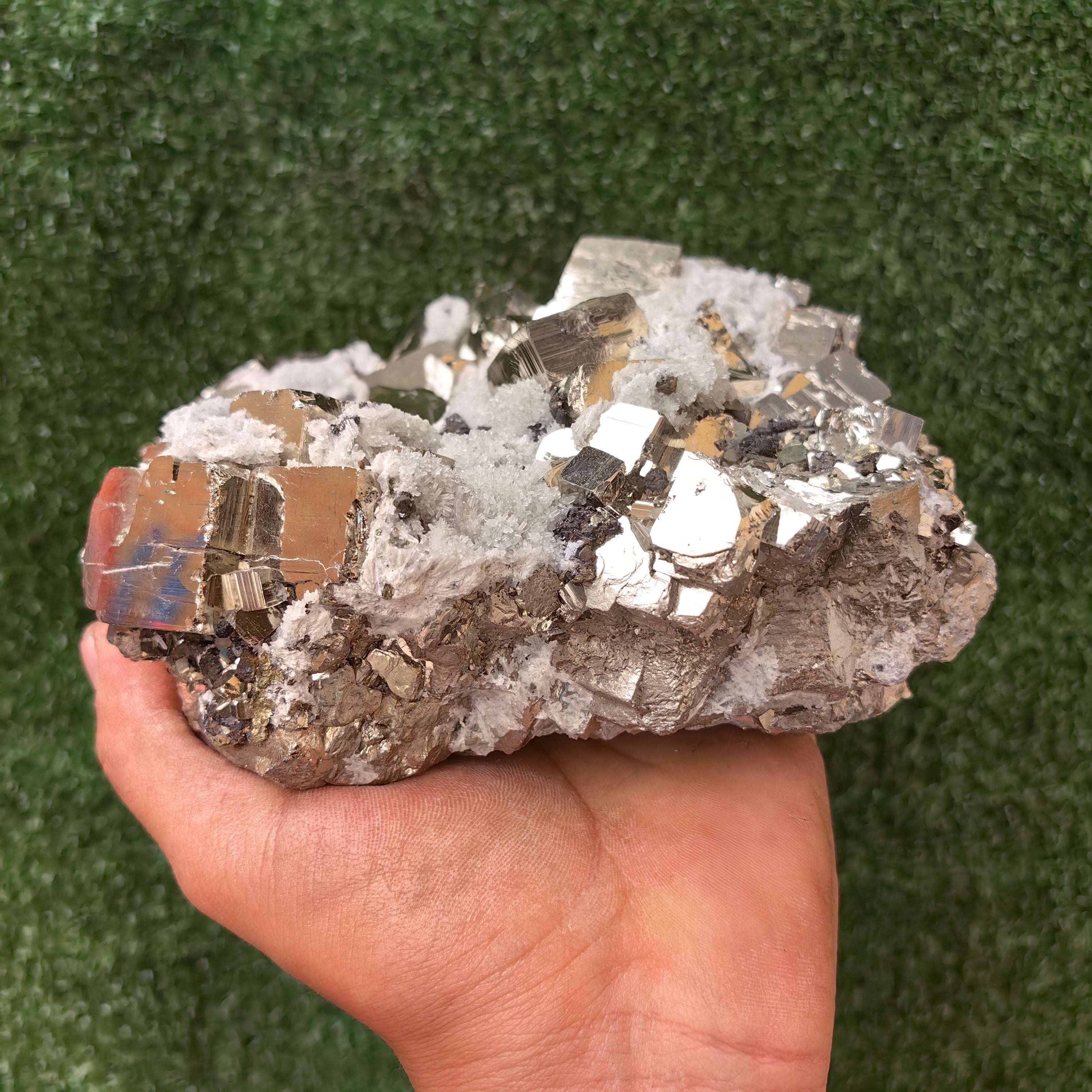 1 pc Pyrite Cubic with Quartz