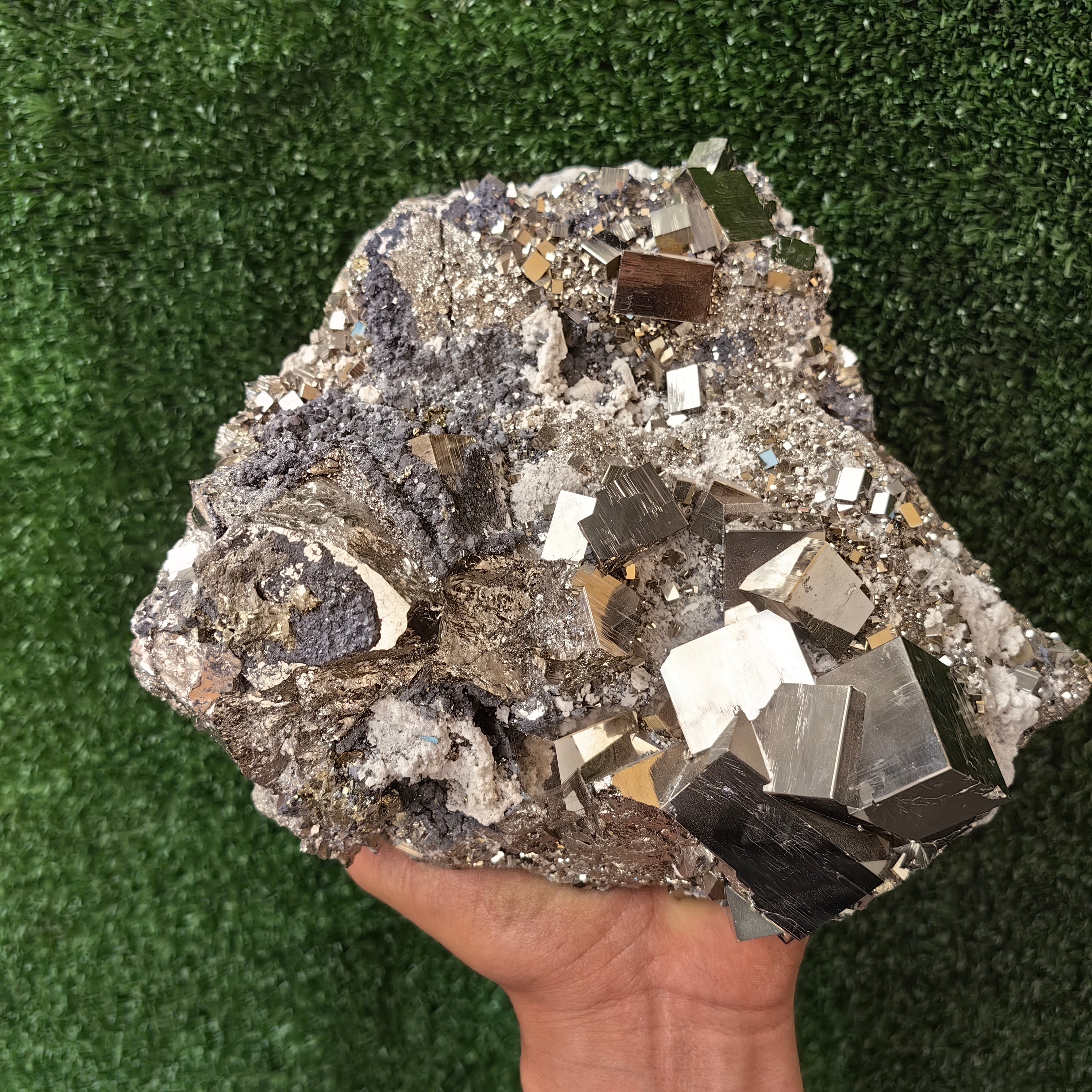 1 pc Pyrite Cubic with Sphalerite