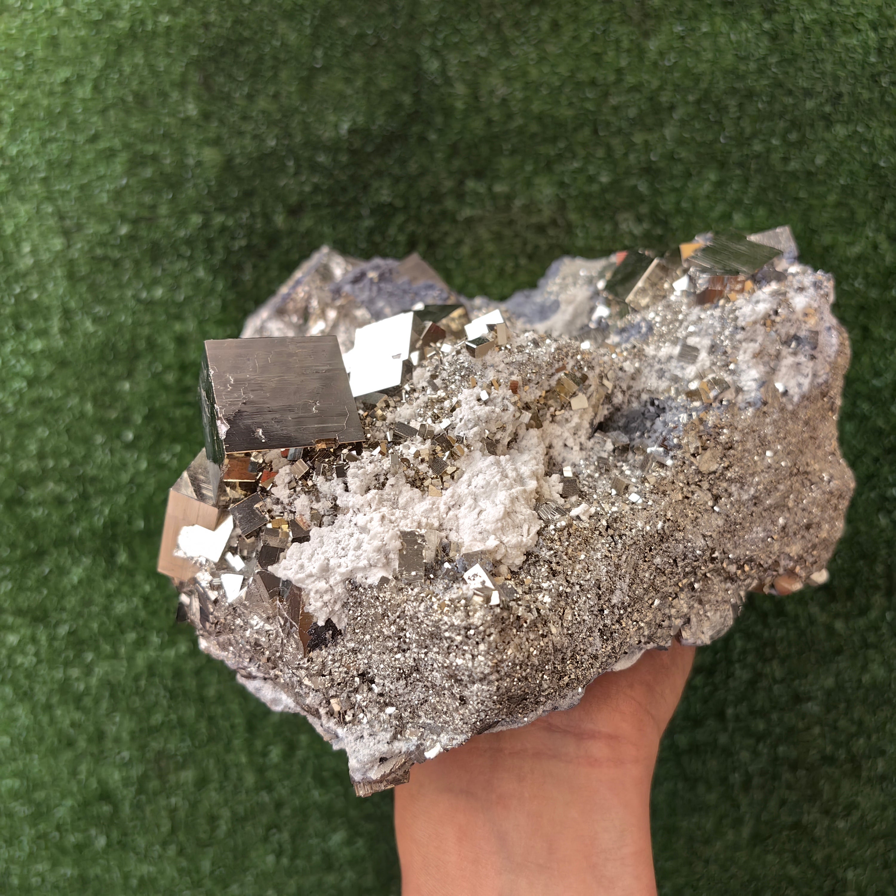 1 pc Pyrite Cubic with Sphalerite