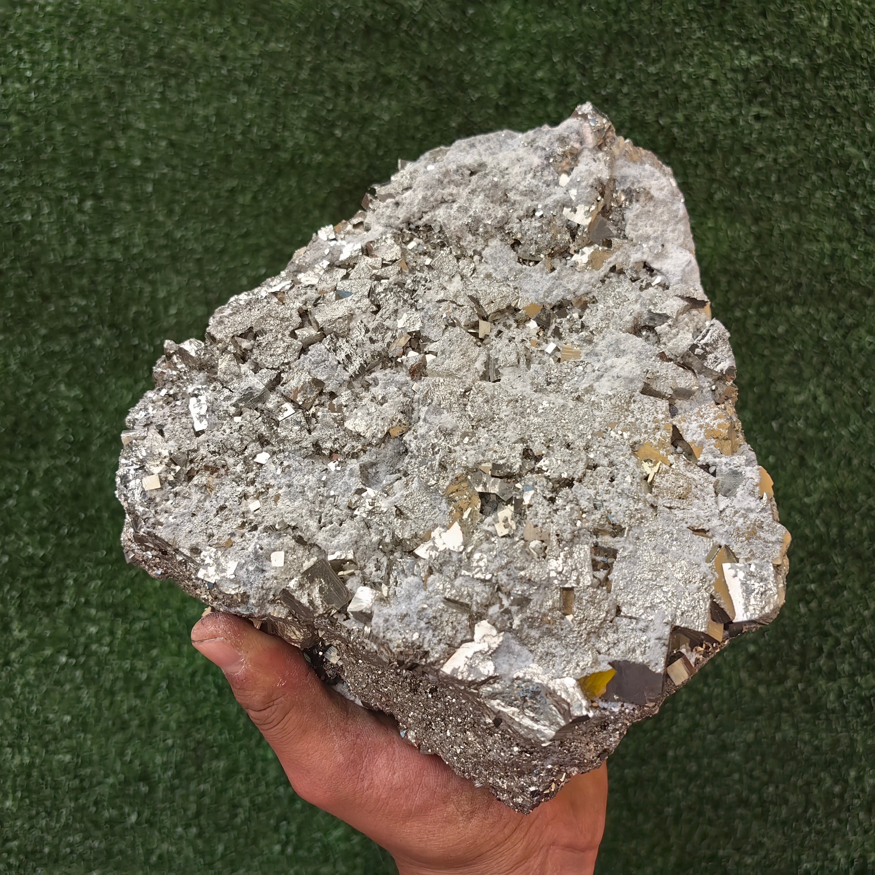 1 pc Pyrite Cubic with Sphalerite