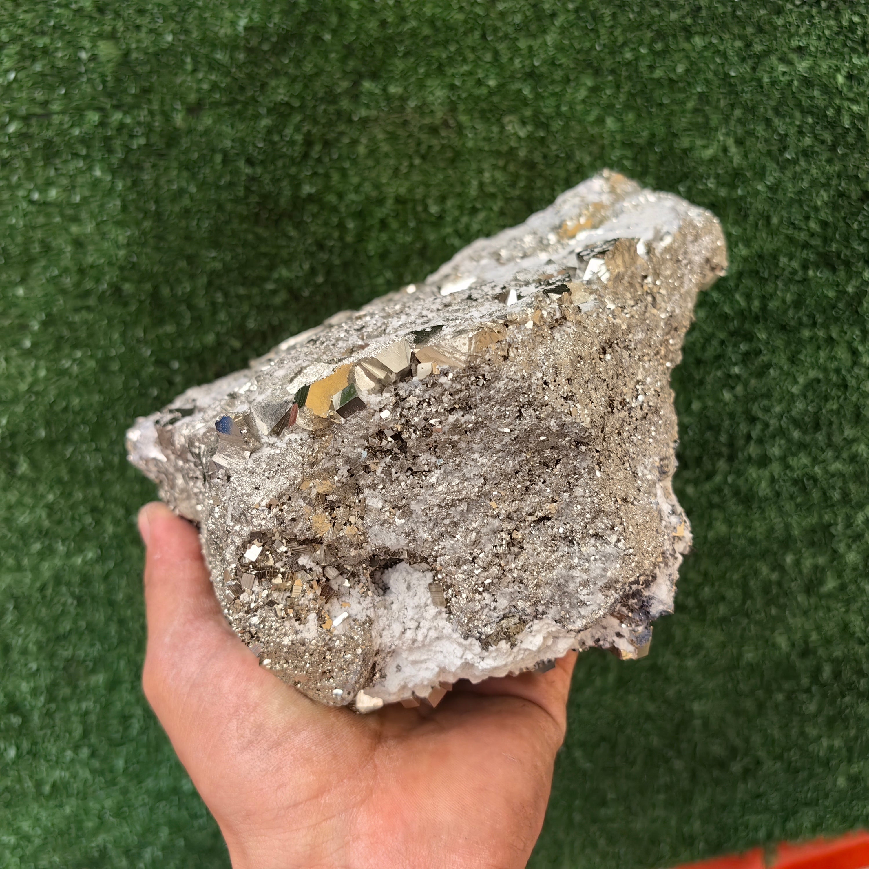 1 pc Pyrite Cubic with Sphalerite