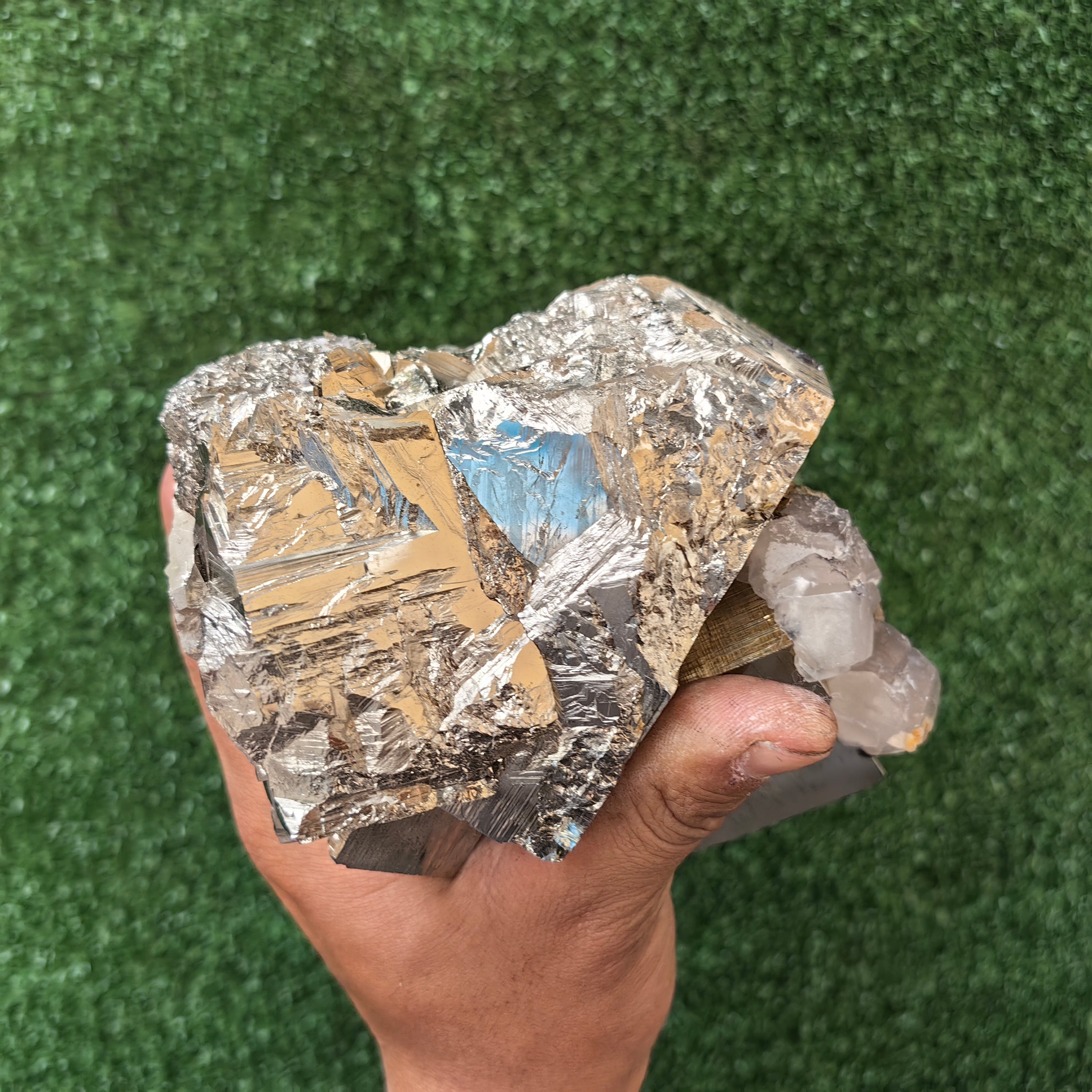 1 pc Pyrite Cubic with Calcite