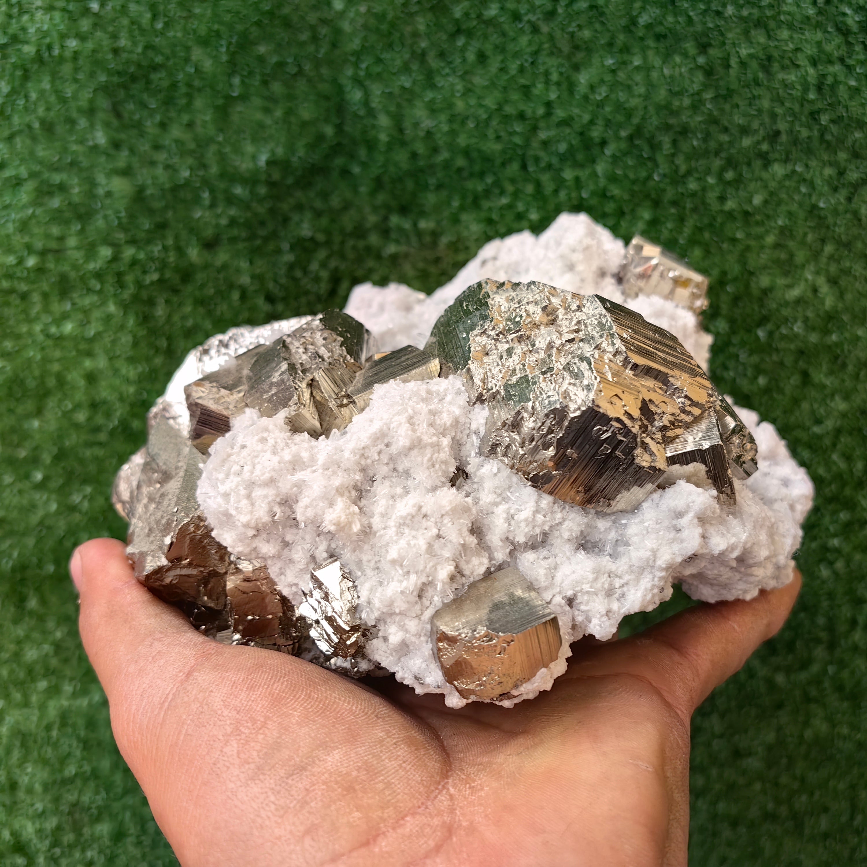 1 pc Pyrite Cubic with Quartz