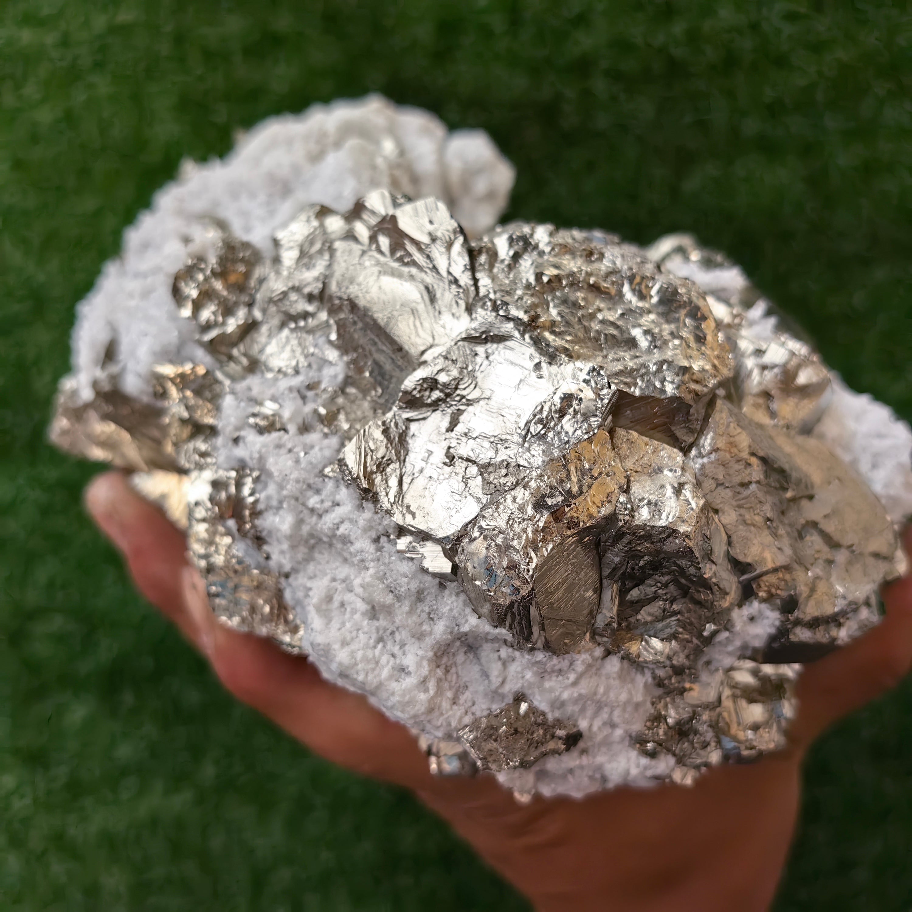 1 pc Pyrite Cubic with Quartz