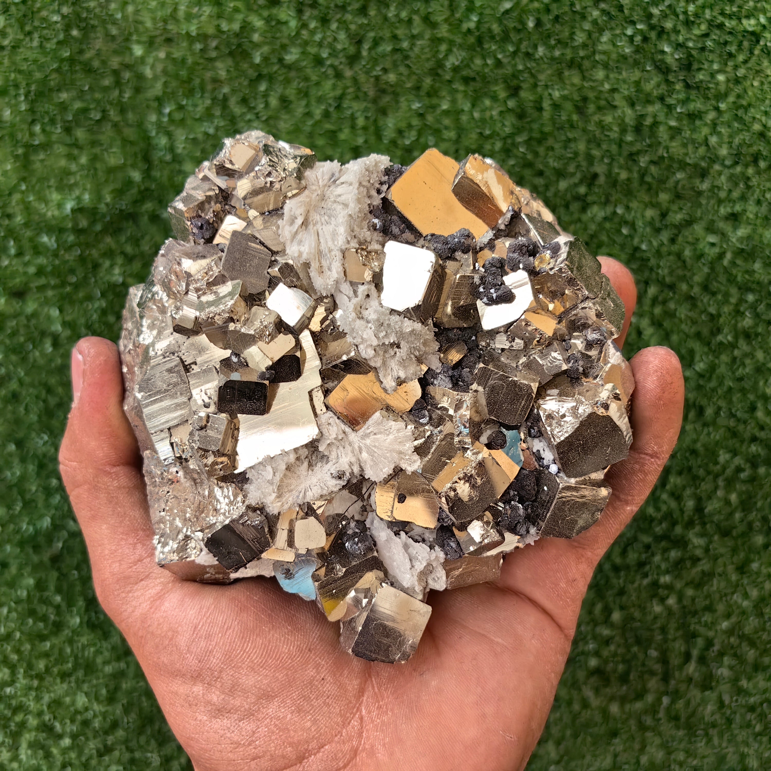 1 pc Pyrite Cubic with Sphalerite and Quartz