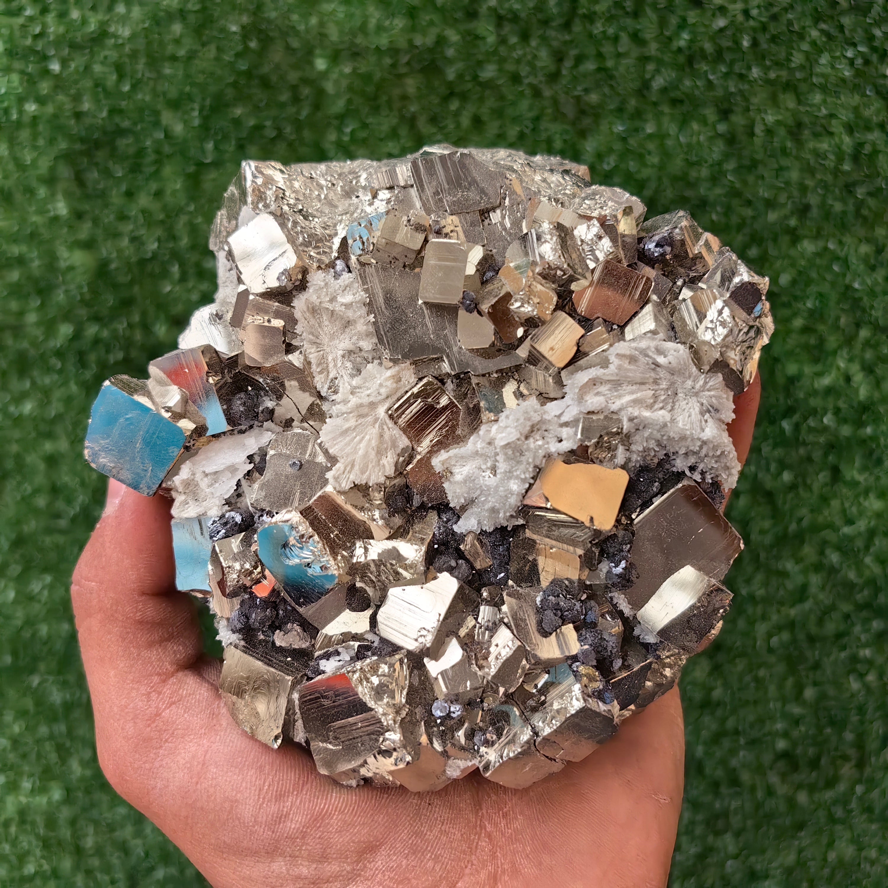 1 pc Pyrite Cubic with Sphalerite and Quartz