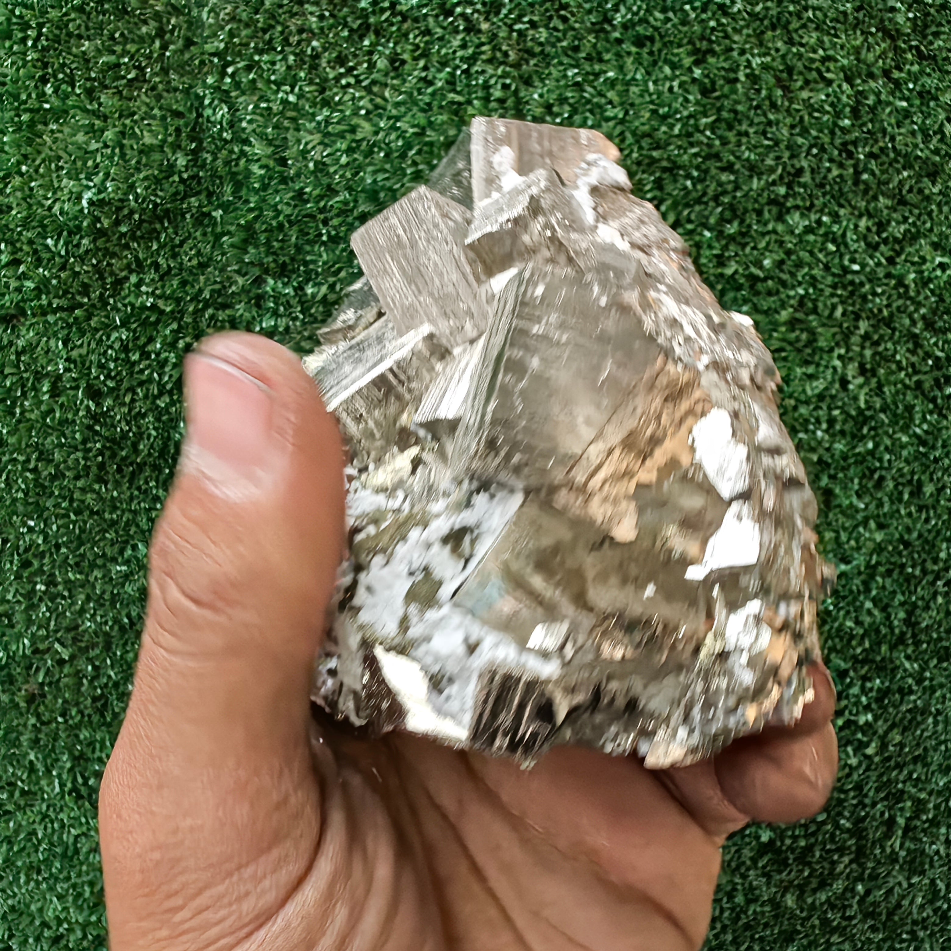 1 pc Pyrite Cubic with Chalcopyrite