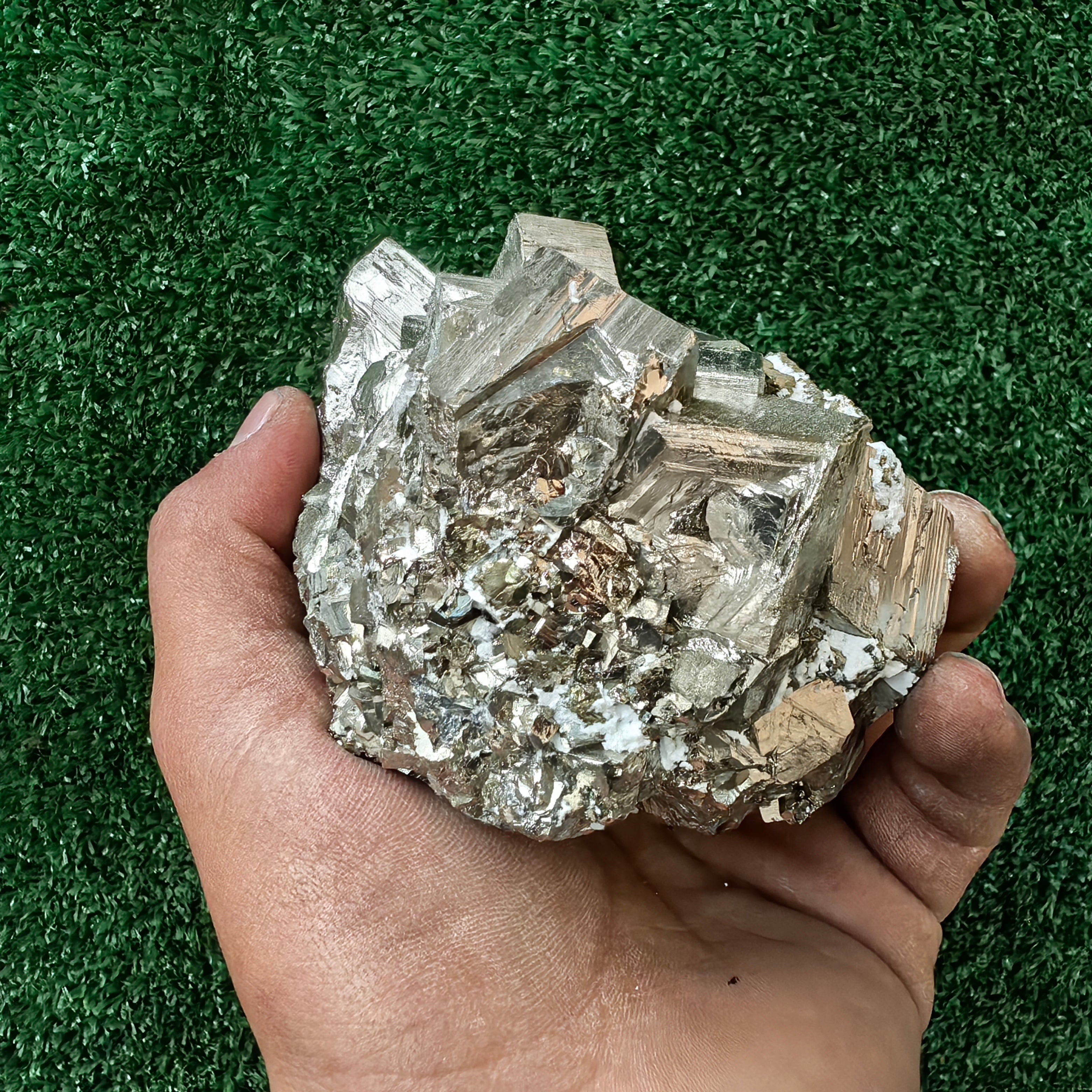 1 pc Pyrite Cubic with Chalcopyrite