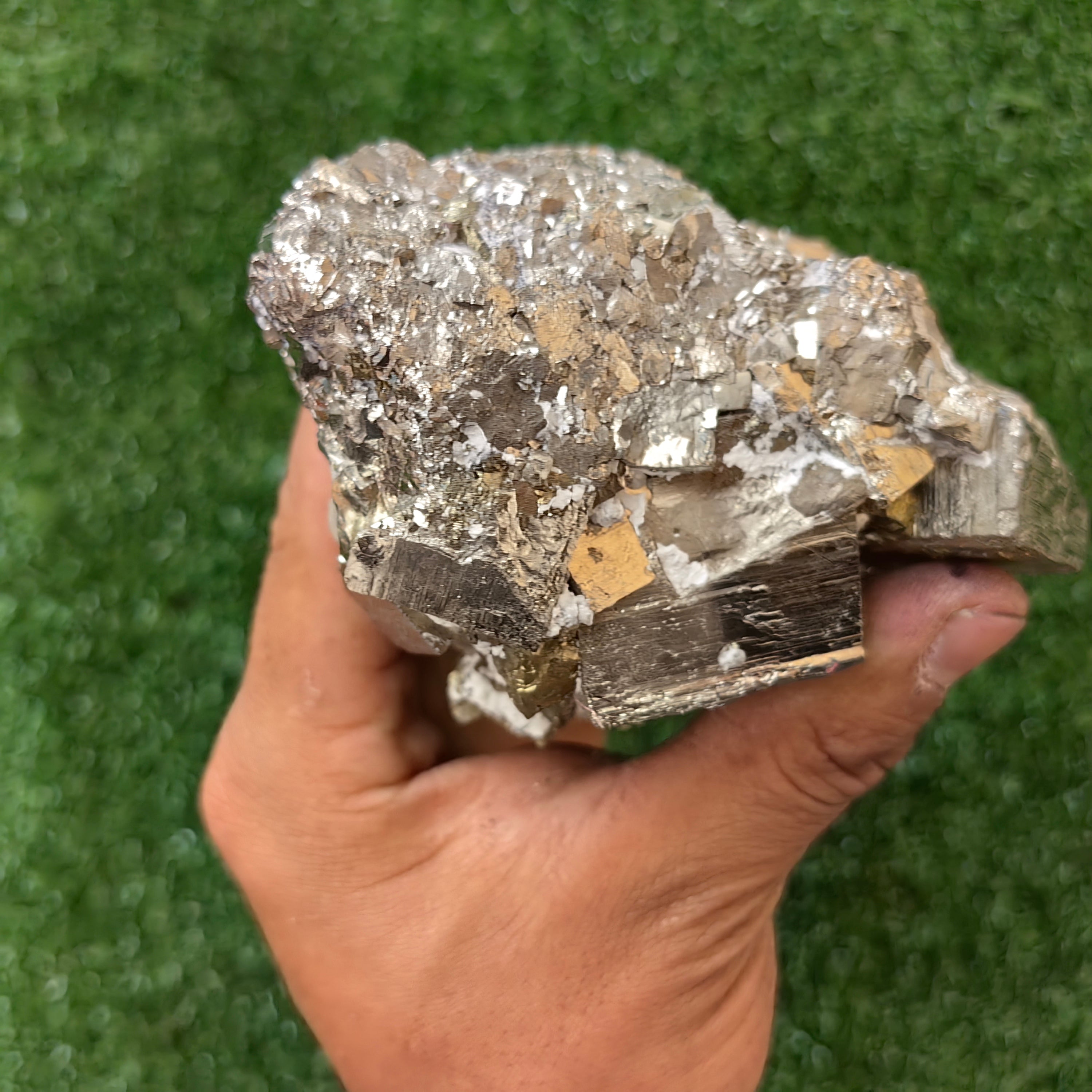 1 pc Pyrite Cubic with Chalcopyrite