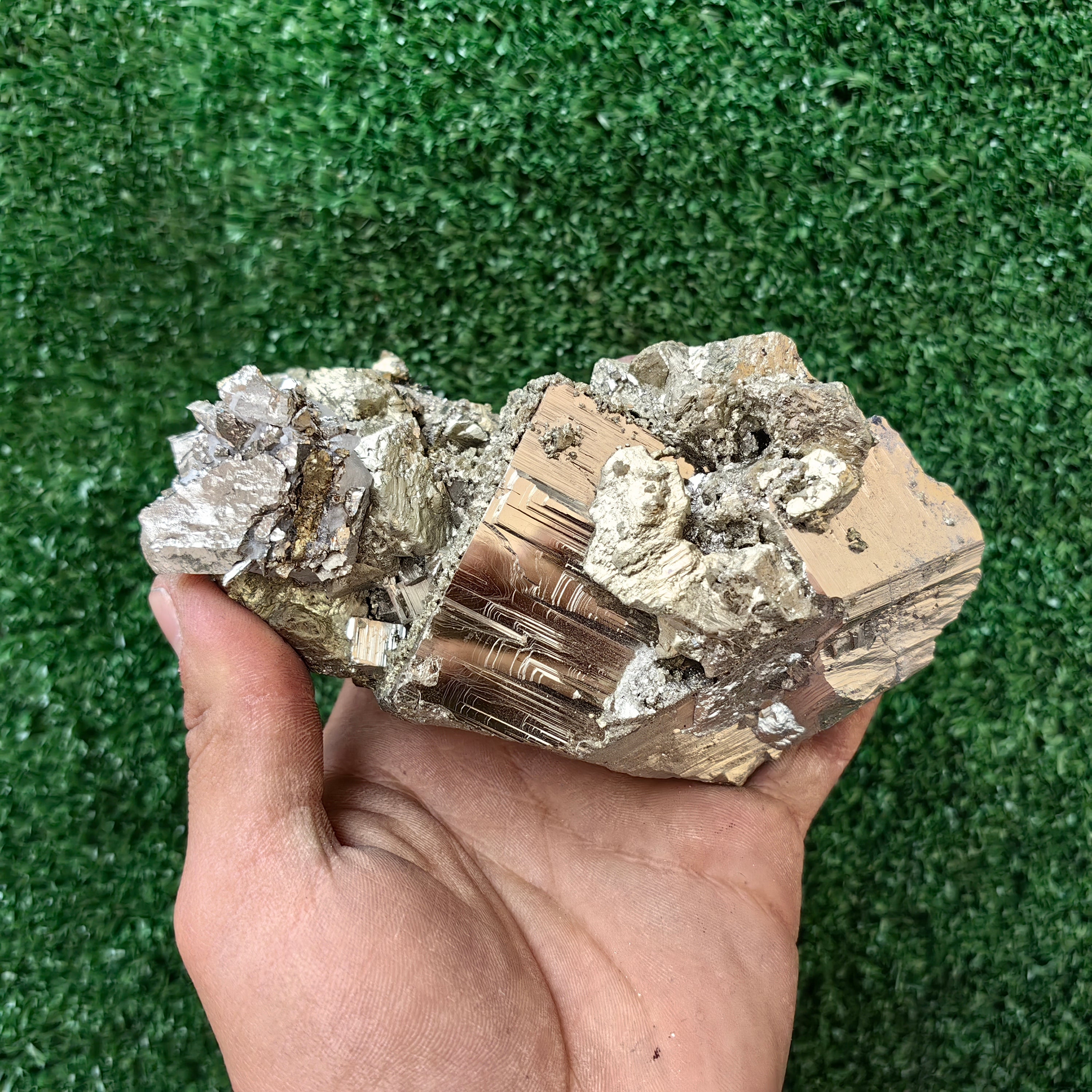 1 pc Pyrite Cubic with Chalcopyrite