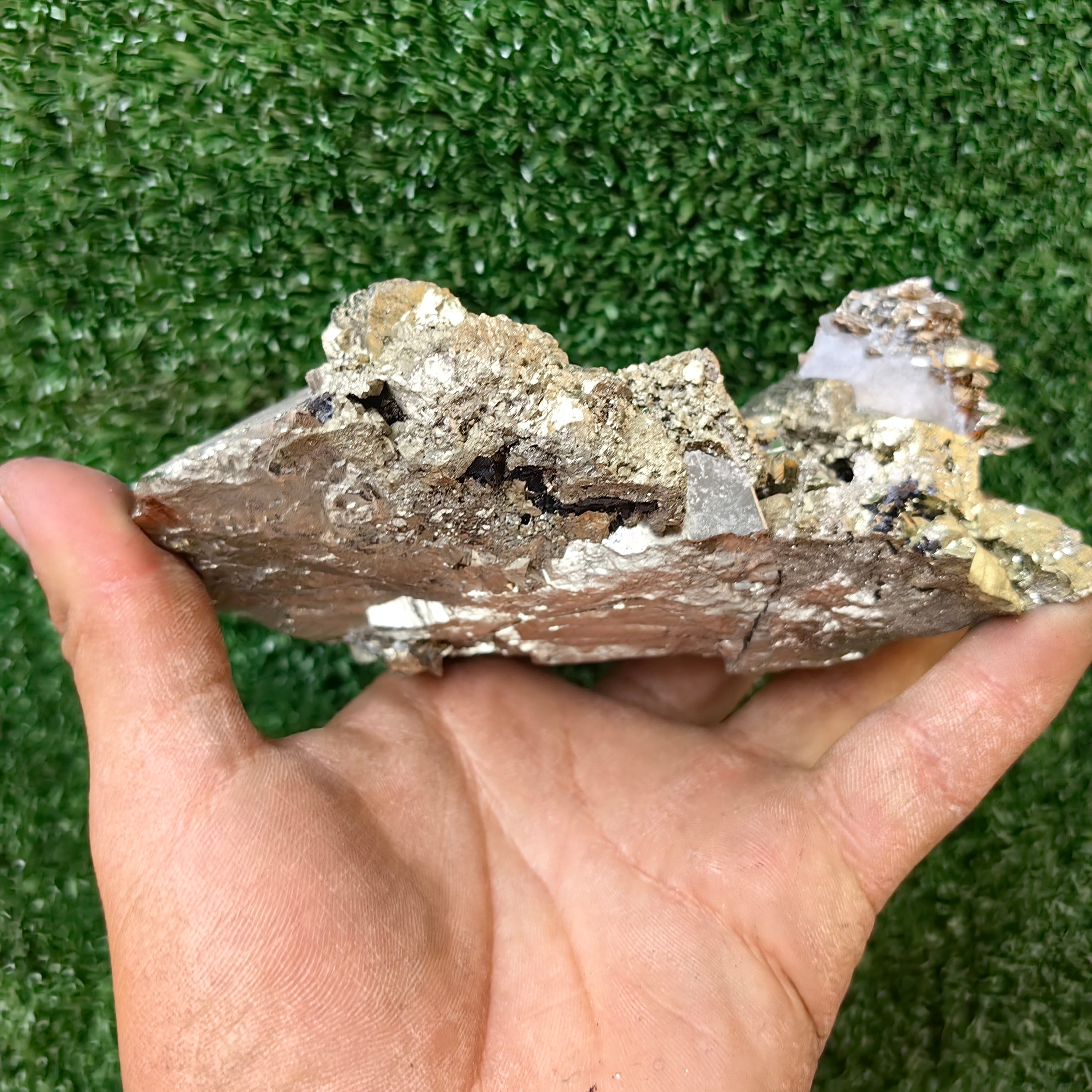 1 pc Pyrite Cubic with Chalcopyrite