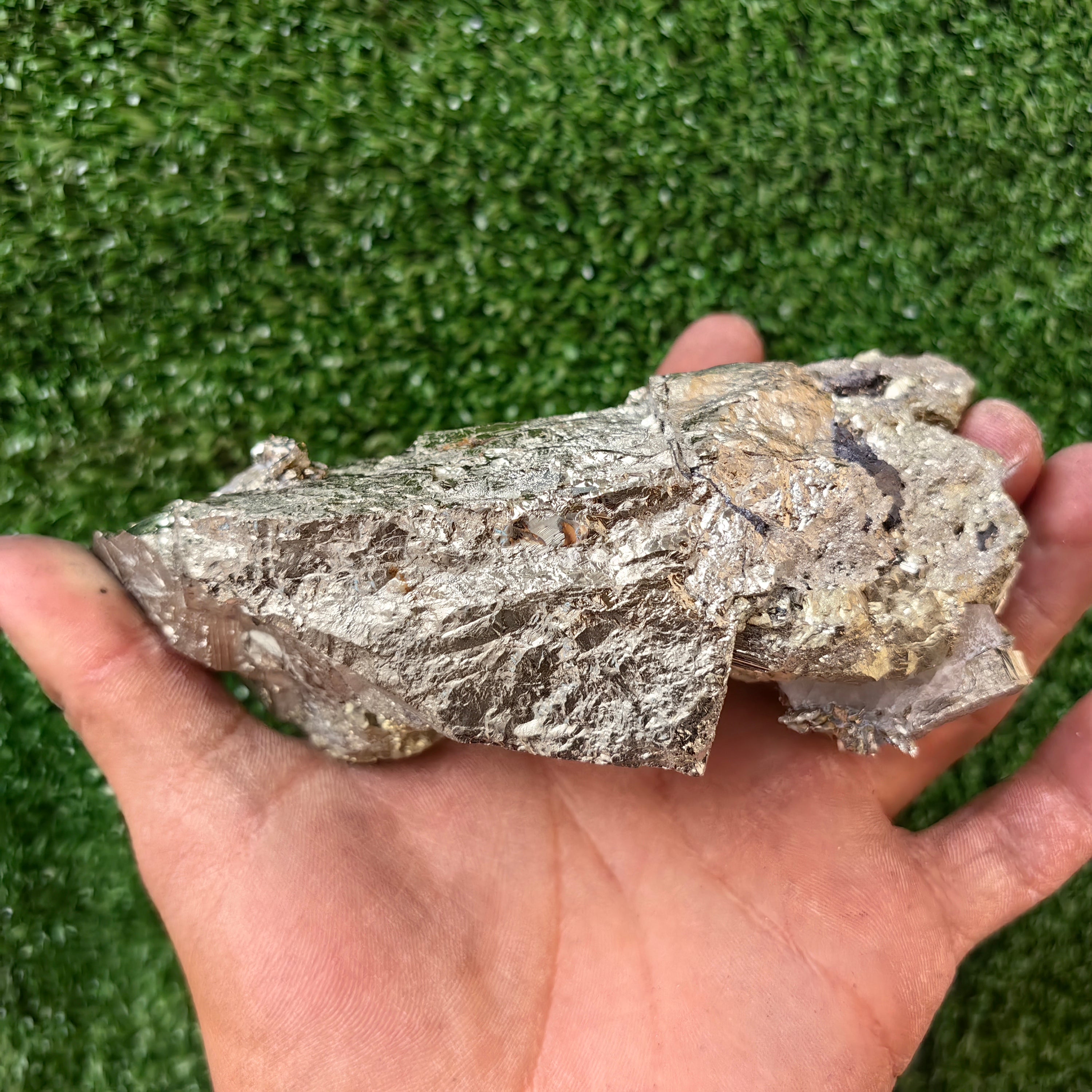 1 pc Pyrite Cubic with Chalcopyrite