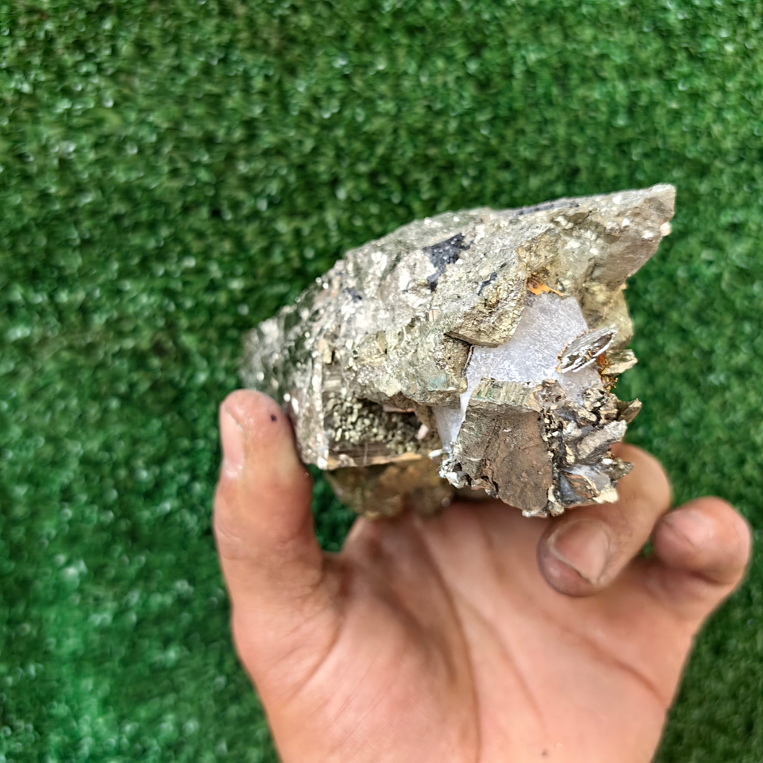 1 pc Pyrite Cubic with Chalcopyrite