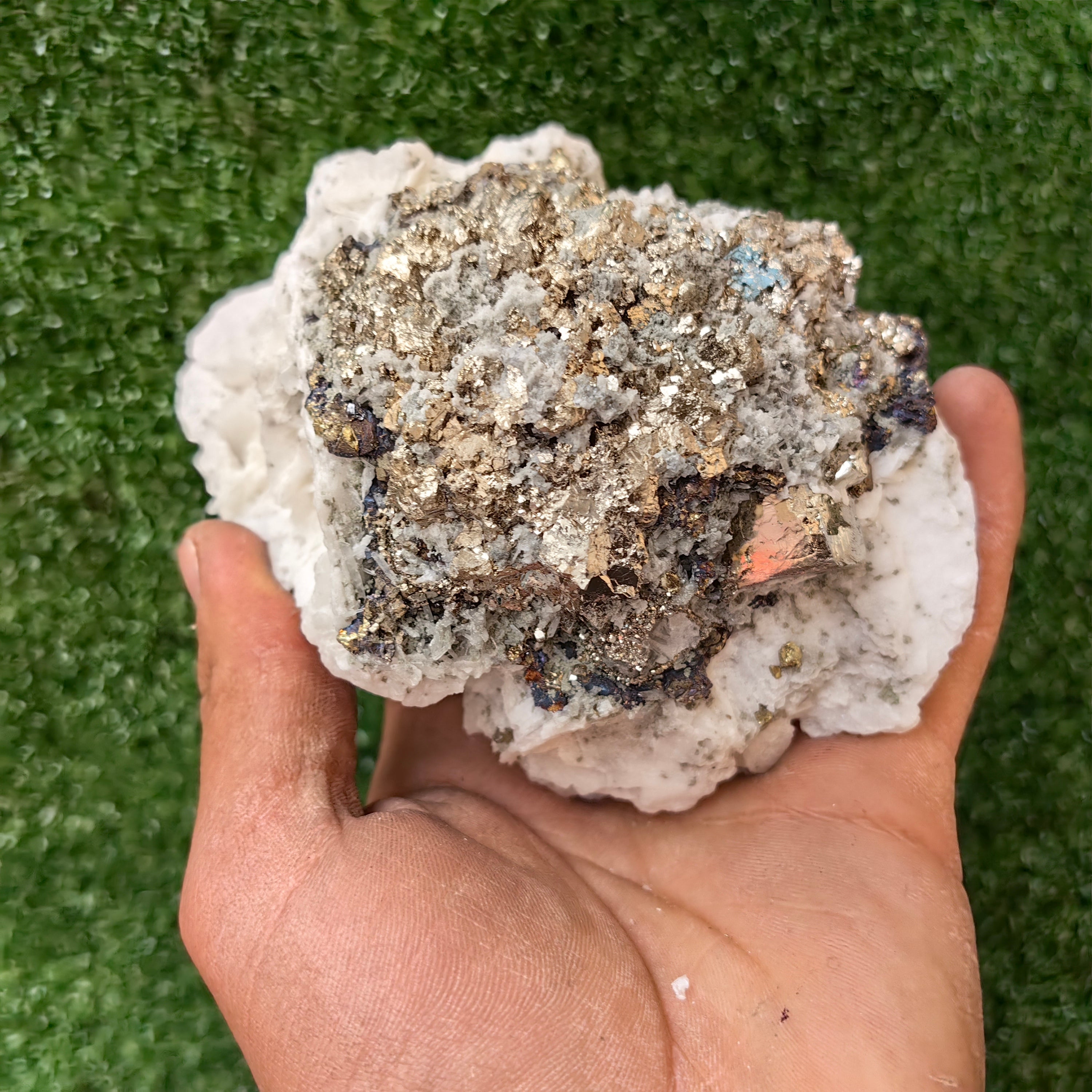 1 pc Pyrite Cubic with Quartz