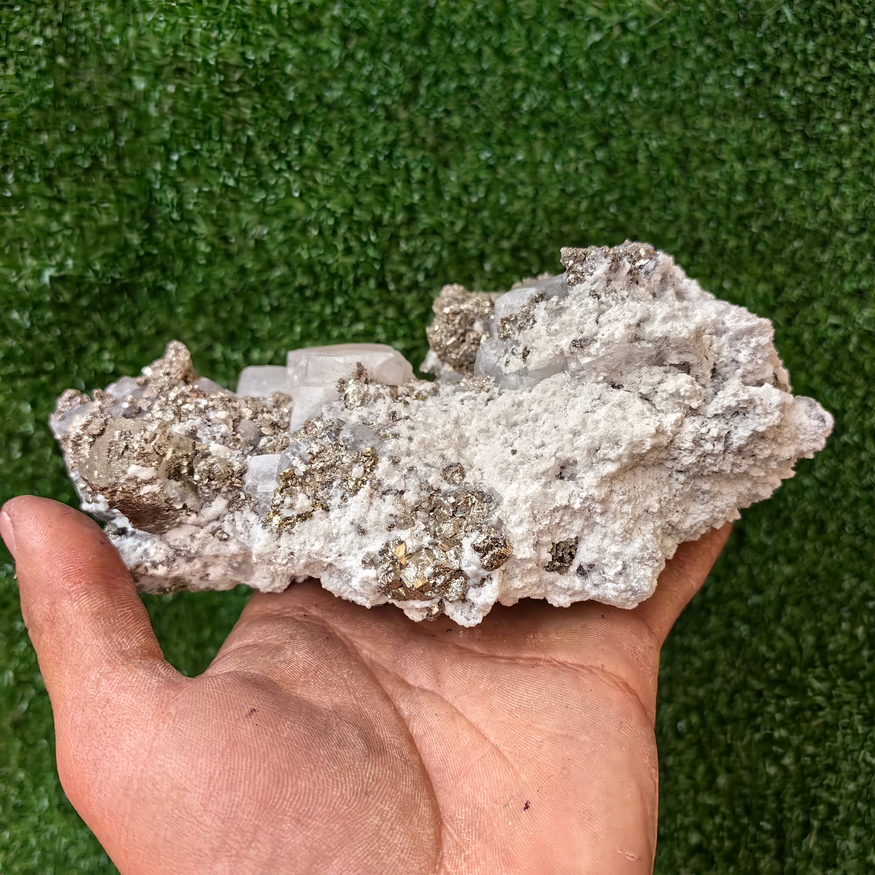 1 pcs Pyrite Cubic with Calcite