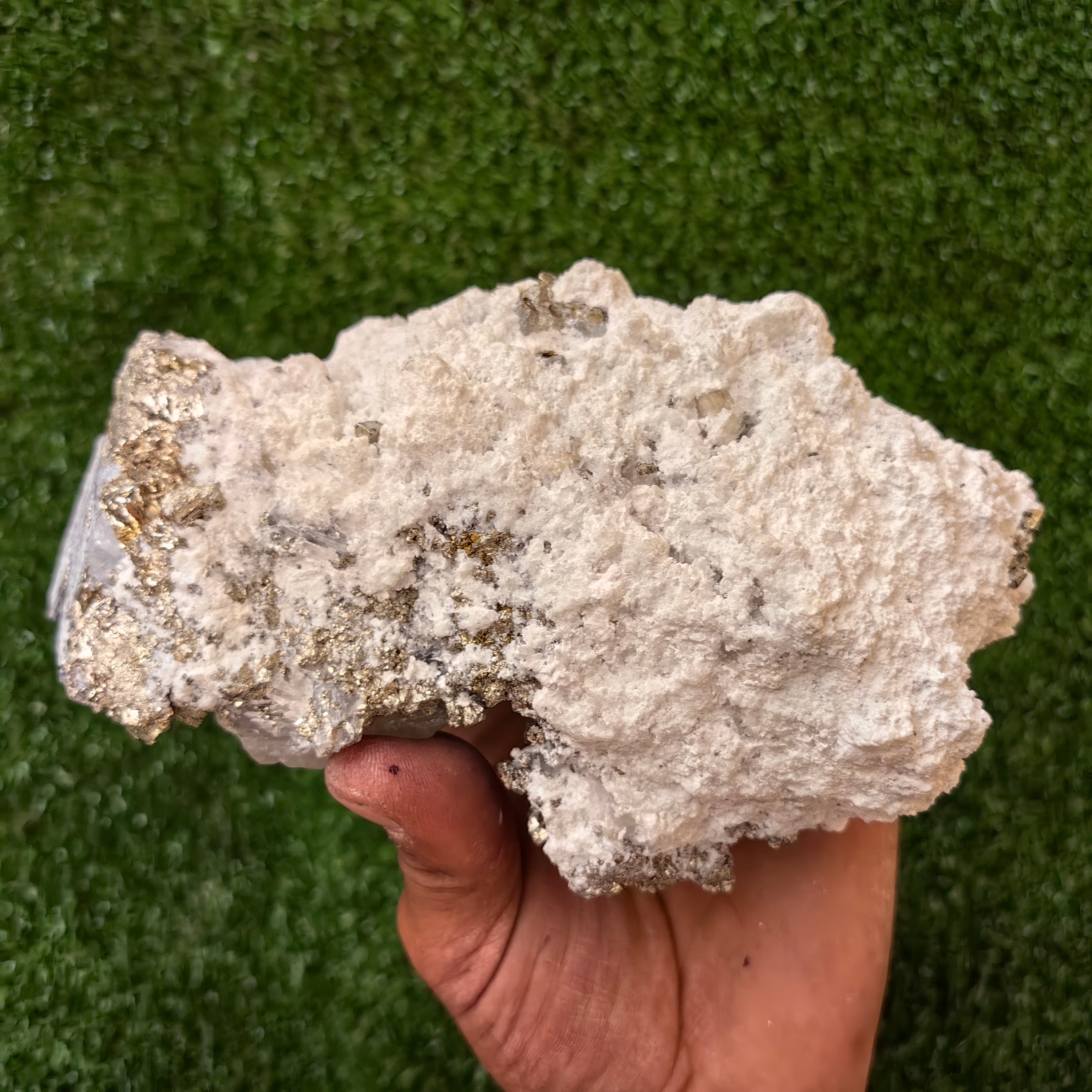 1 pcs Pyrite Cubic with Calcite