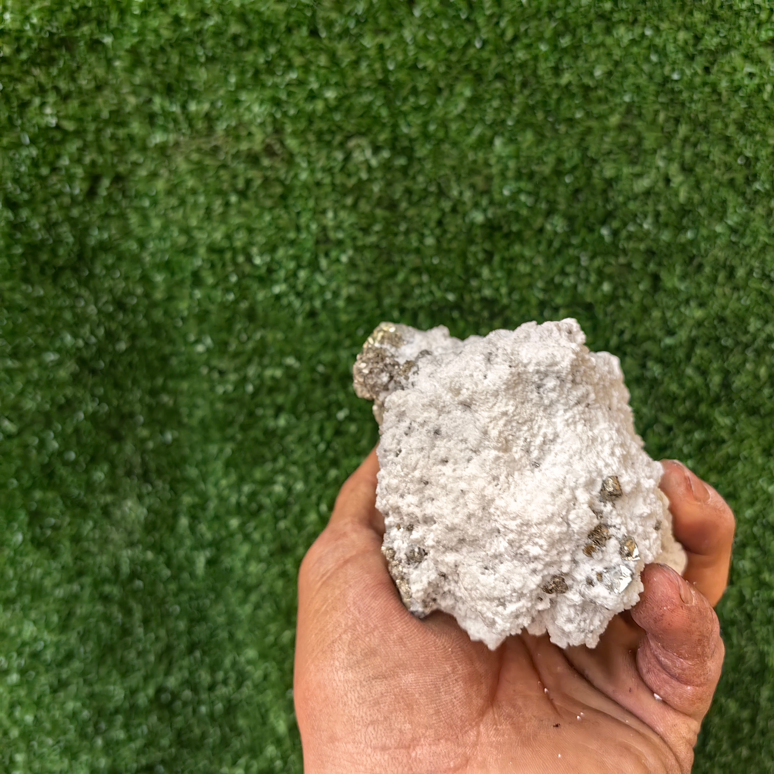 1 pcs Pyrite Cubic with Calcite